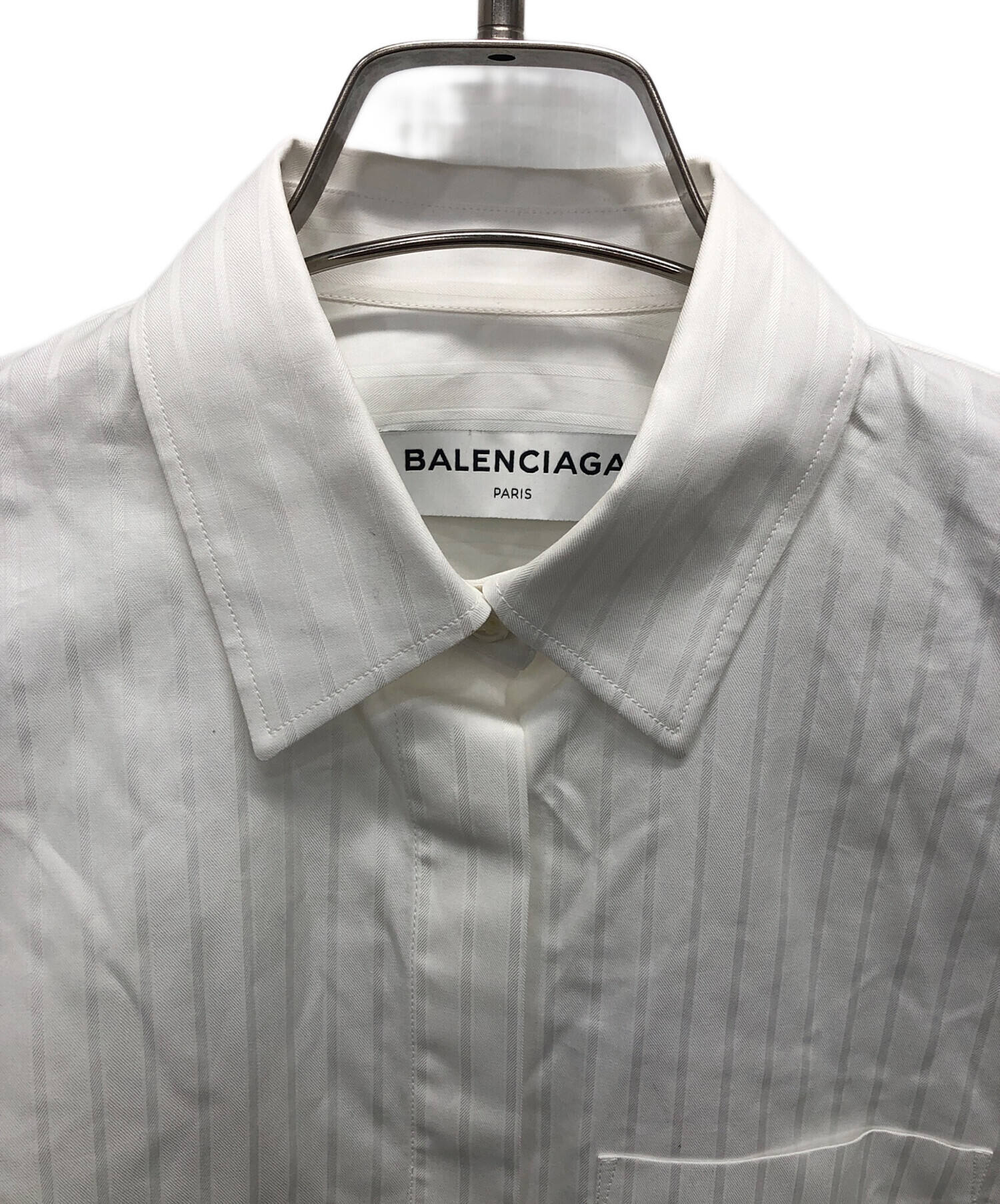 その他】 BALENCIAGA バックロゴプリント ニュースウィングシャツ ?