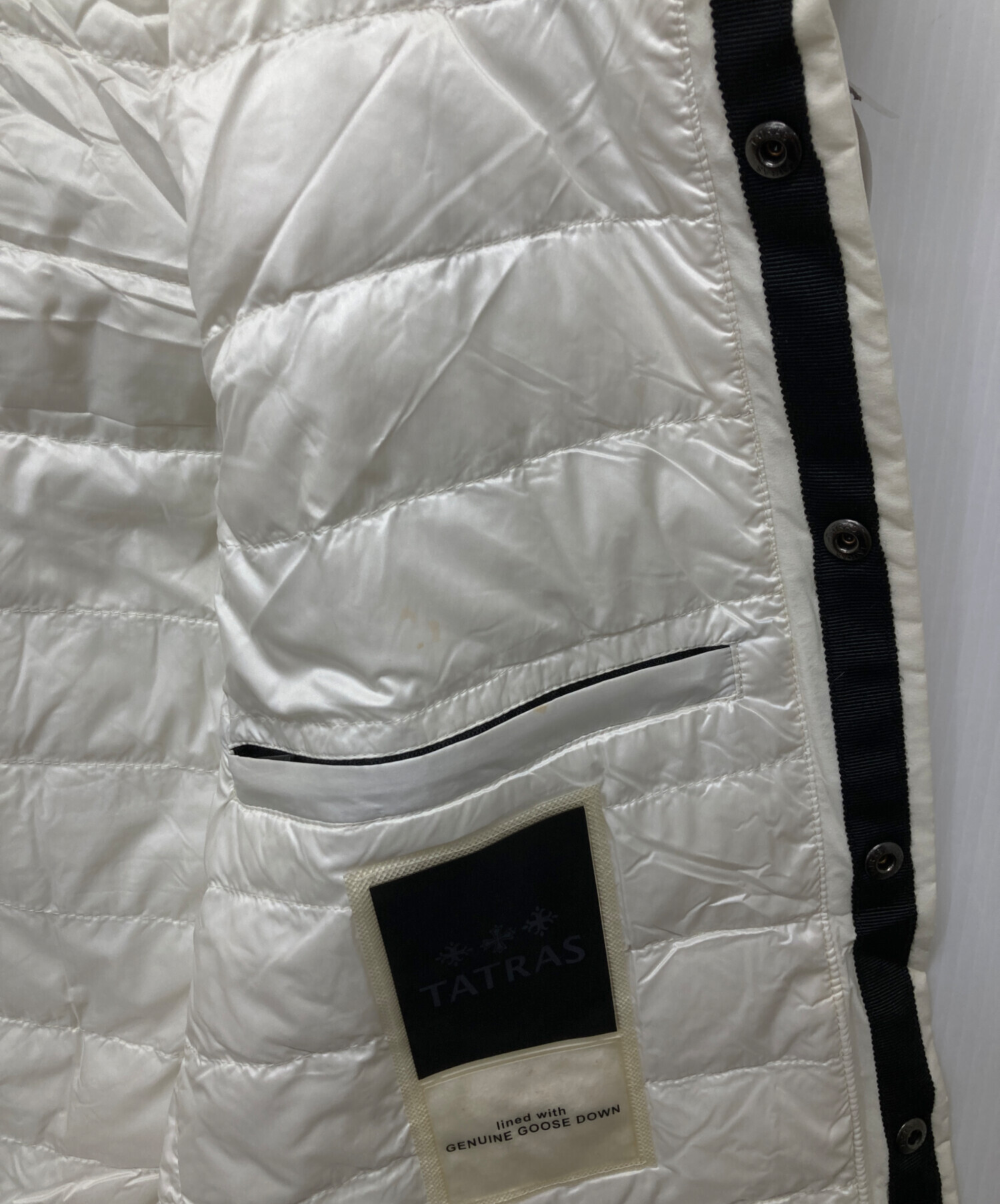 中古・古着通販】TATRAS (タトラス) ナイロンダウンベスト ホワイト