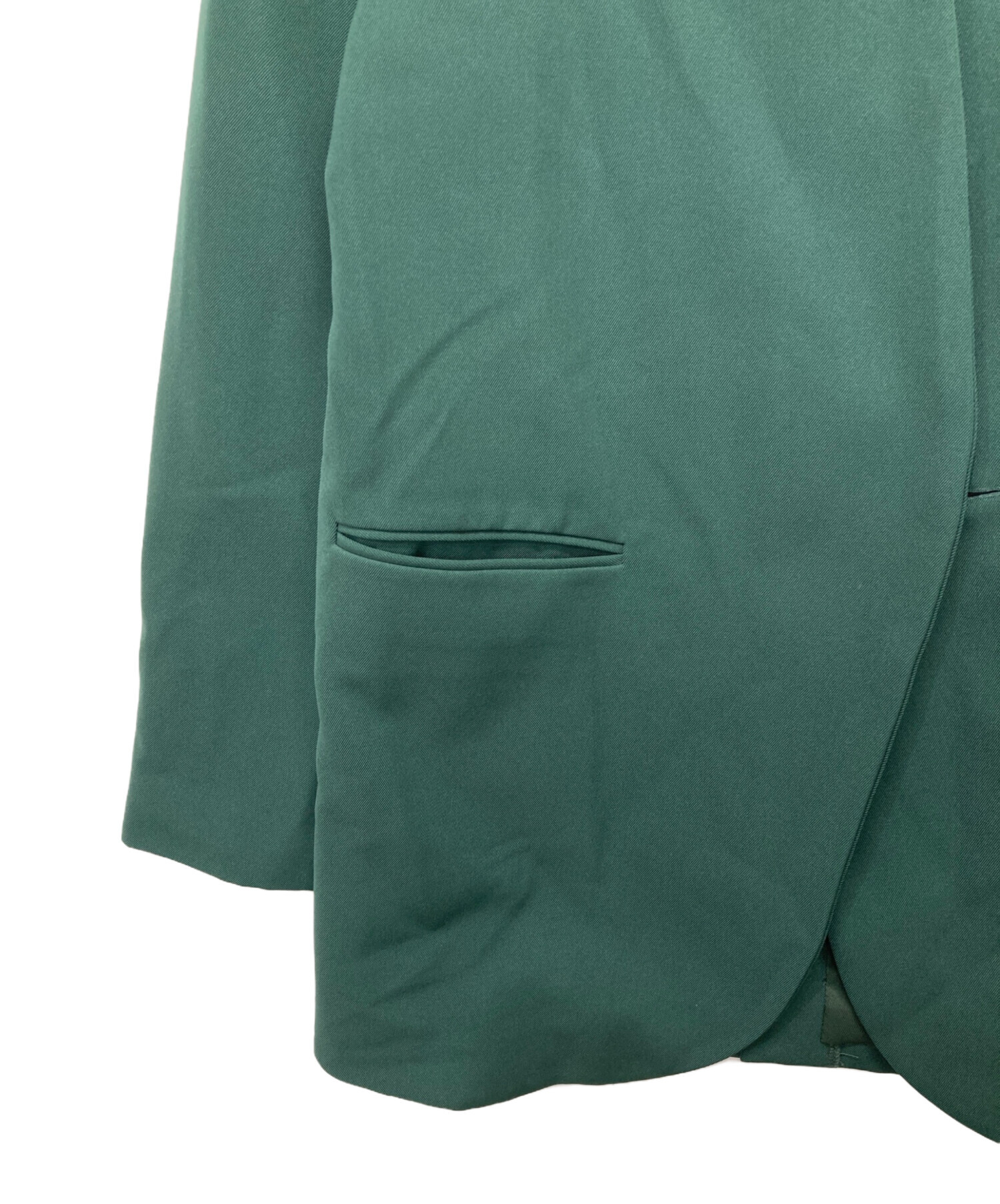 ESSENTIAL CURVE COLLAR JACKET くるみボタン デザイン