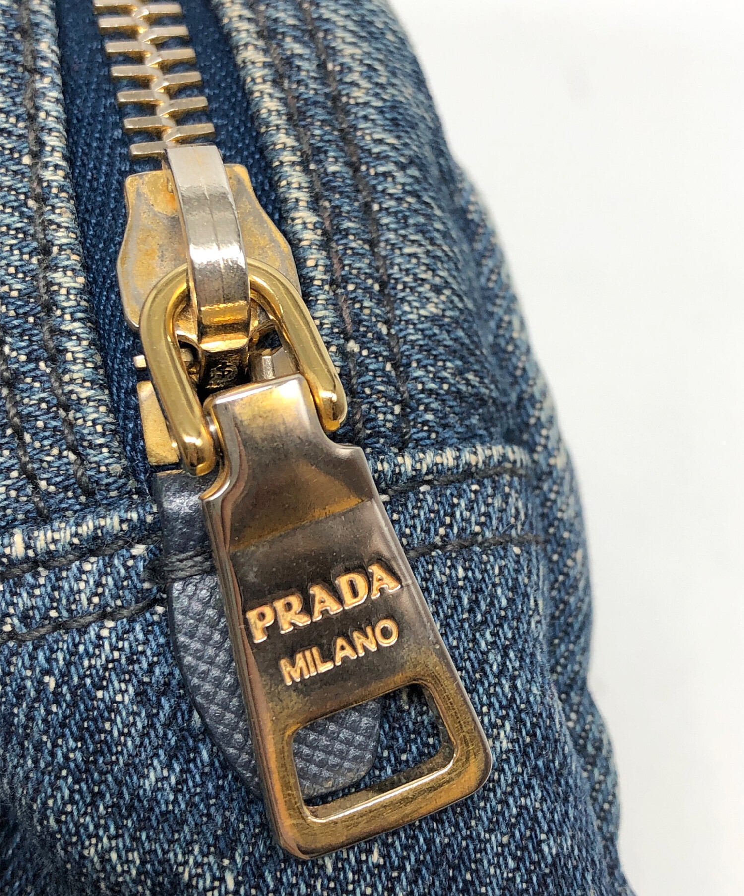 中古・古着通販】PRADA (プラダ) 三角プレートロゴデニムポーチ