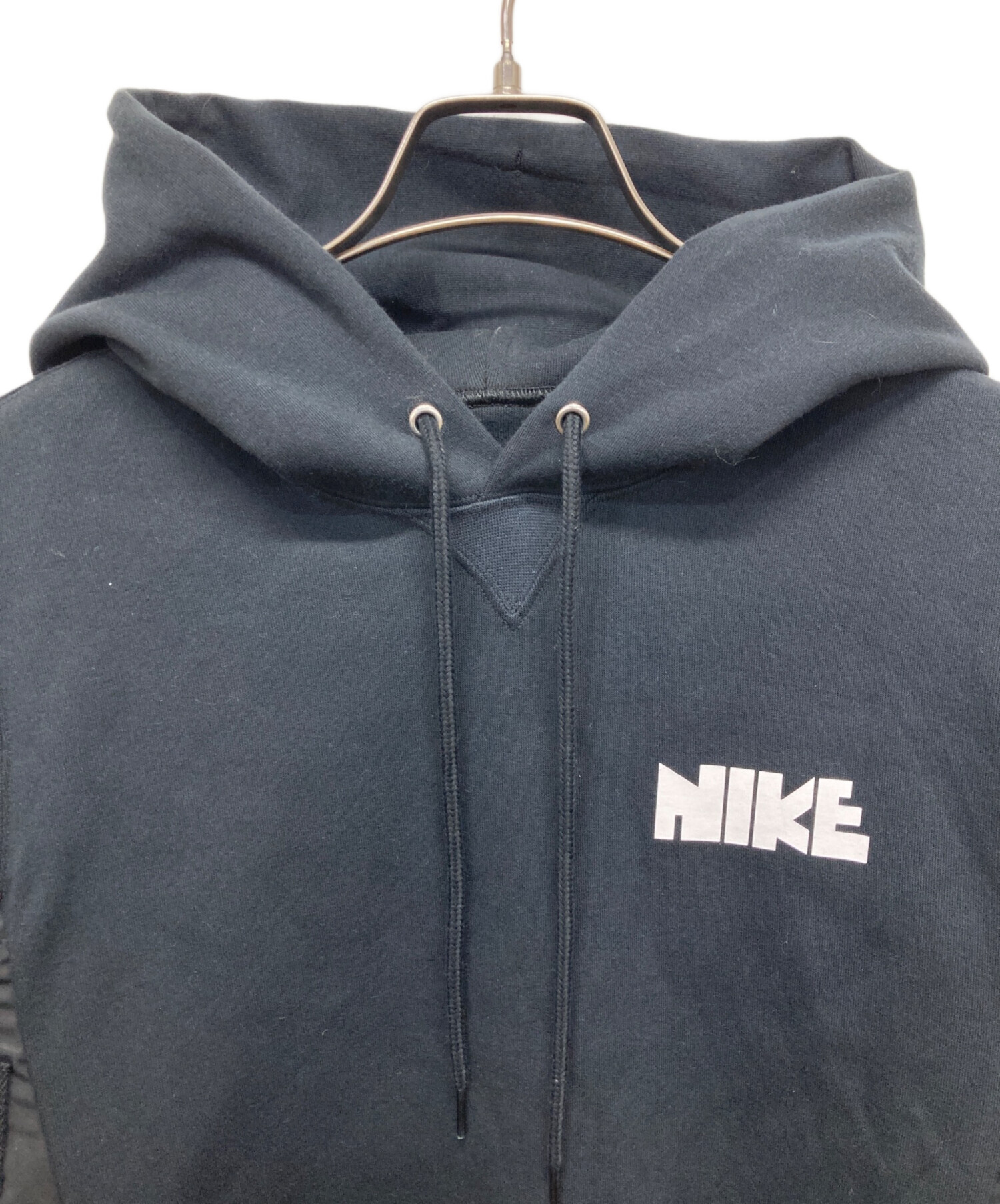 中古・古着通販】NIKE (ナイキ) sacai (サカイ) ロゴプリント再構築