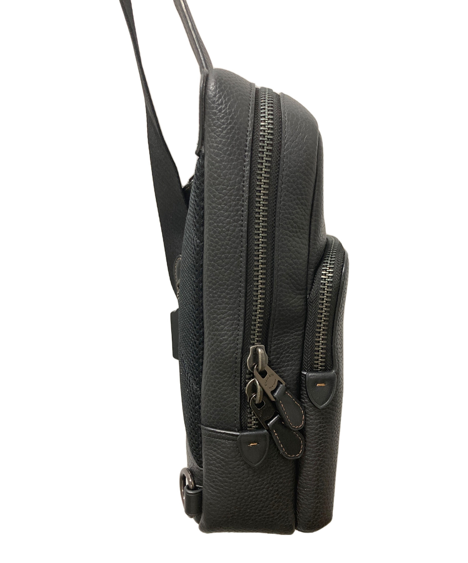 ほぼ未使用✨コーチ　ボディバッグ　ゴッサム　シボ革　ブラック　現行　C5331 中古・古着通販】COACH (コーチ) ゴッサム パック/ショルダーバッグ