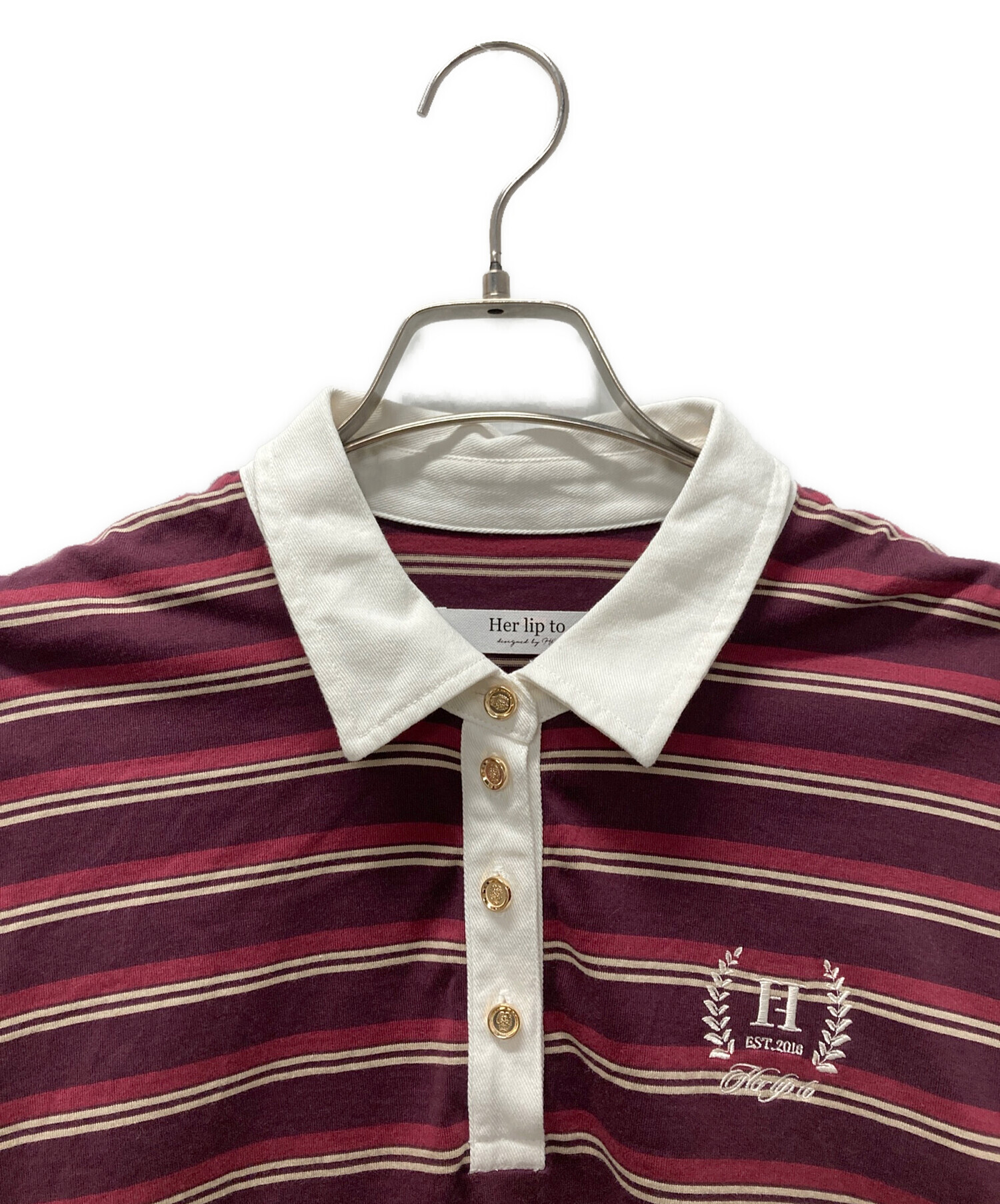 トップス Herlipto Laurel Emblem Polo Shirt 中古・古着通販】HER LIP TO (ハーリップトゥ) Laurel Emblem Polo