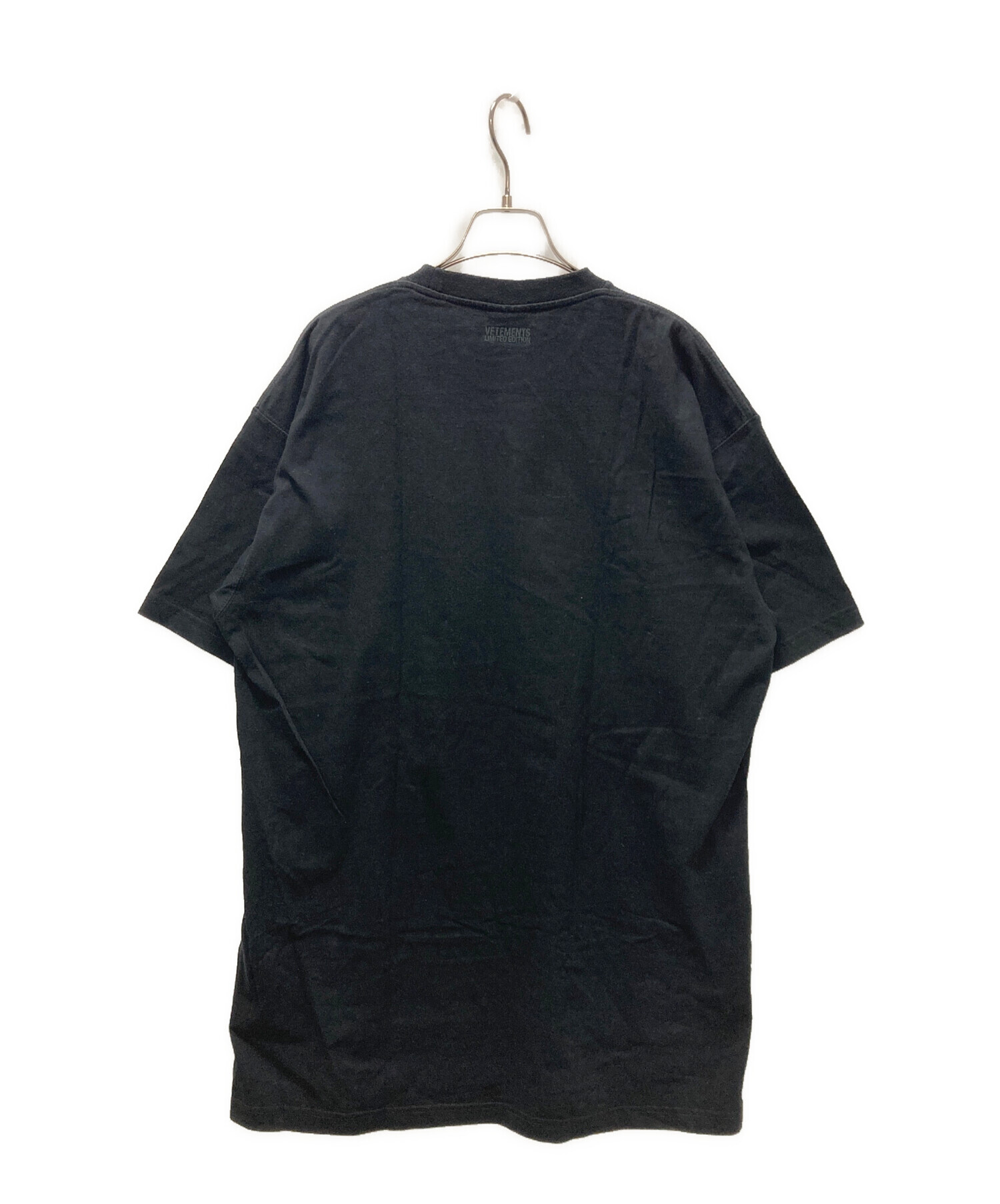 VETEMENTS ヴェトモン Tシャツ・カットソー M 黒 【古着】【中古】 VETEMENTS(ヴェトモン) Tシャツ ブラック サイズ XS｜【公式】カインド