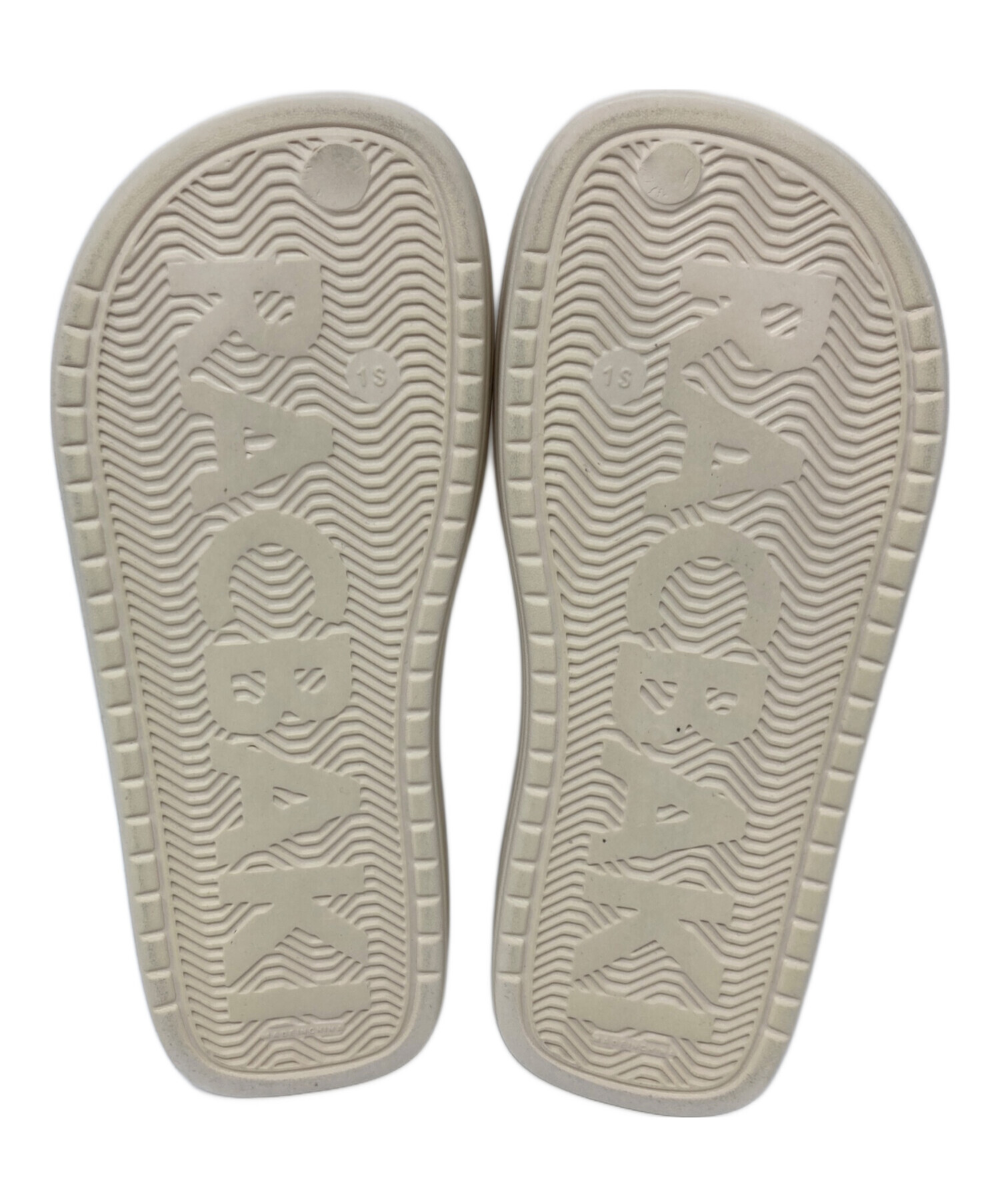 RACBAKI アイボリー トングサンダル 中古・古着通販】RACBAKI (ラクバキ) イージーサンダル アイボリー