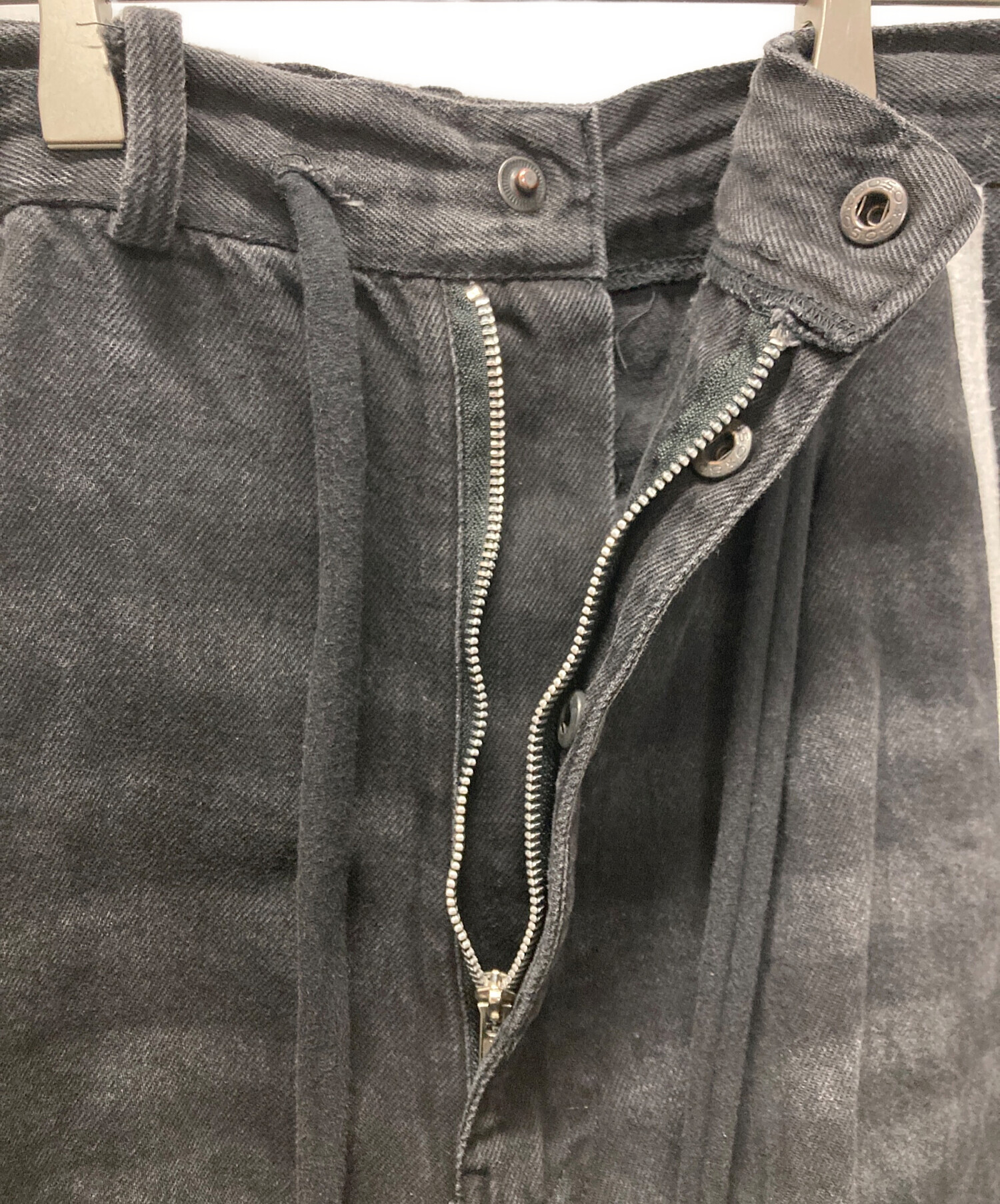 中古・古着通販】yori sport (ヨリ スポーツ) 5 STRIPE DENIM/ダメージ