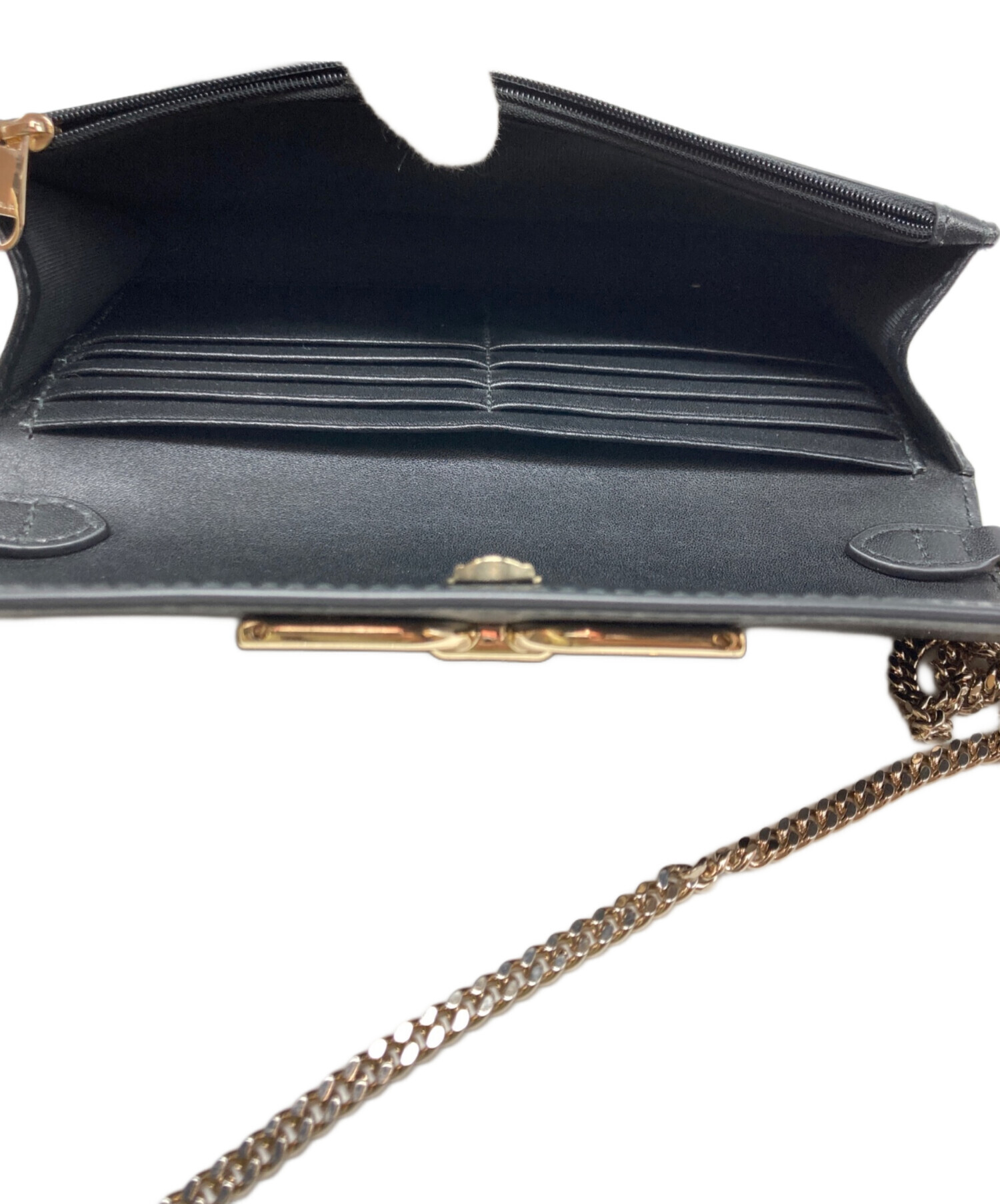 FURLA フルラ METI チェーンウォレット ブラック 黒 レザー 財布 中古・古着通販】FURLA (フルラ) METI CHAIN WALLET ブラック