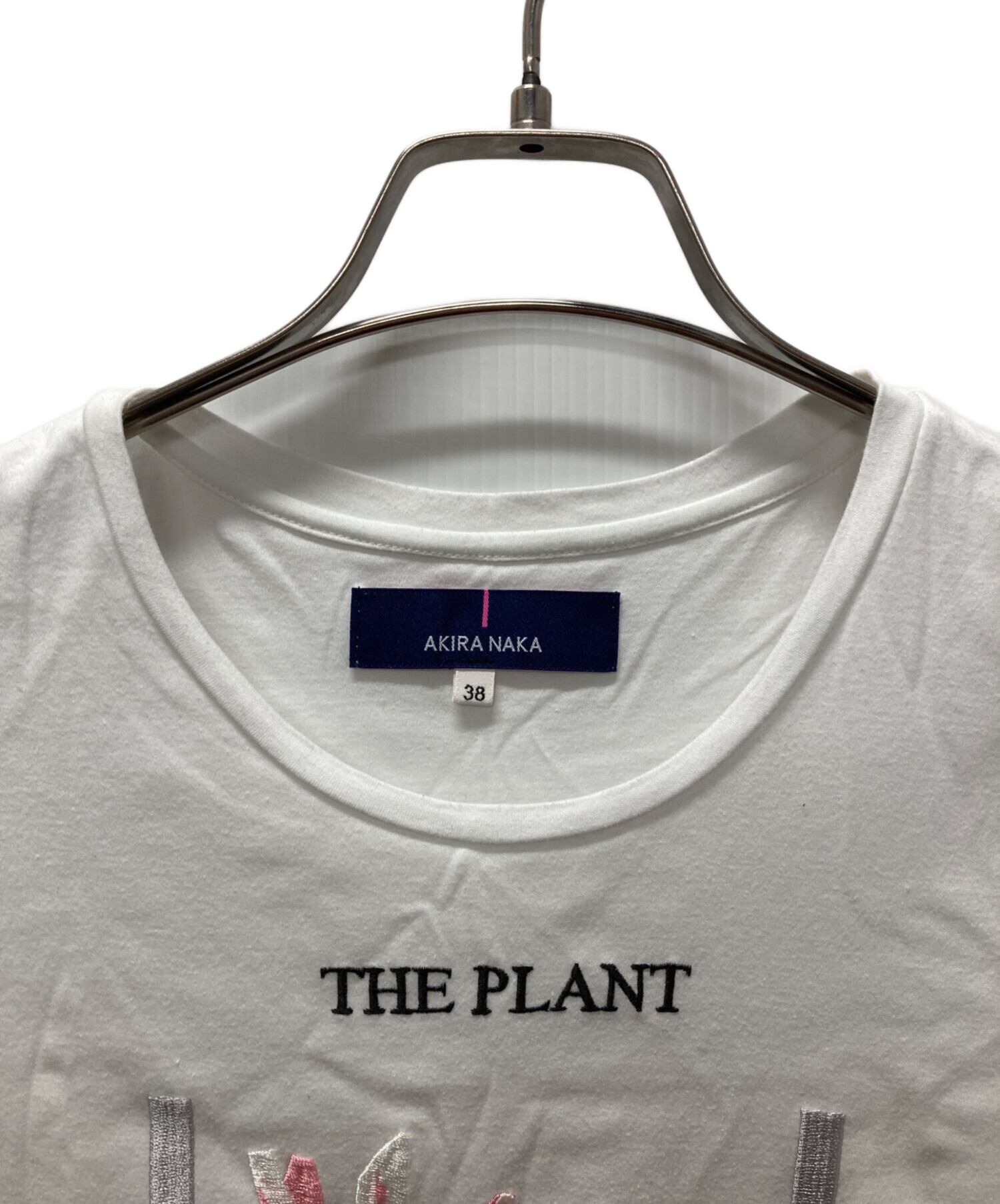 美品✨AKIRA NAKA THE PLANT 半袖Tシャツ 刺繍 38 白 中古・古着通販】AKIRA NAKA (アキラナカ) PLANT刺繍Tシャツ ホワイト