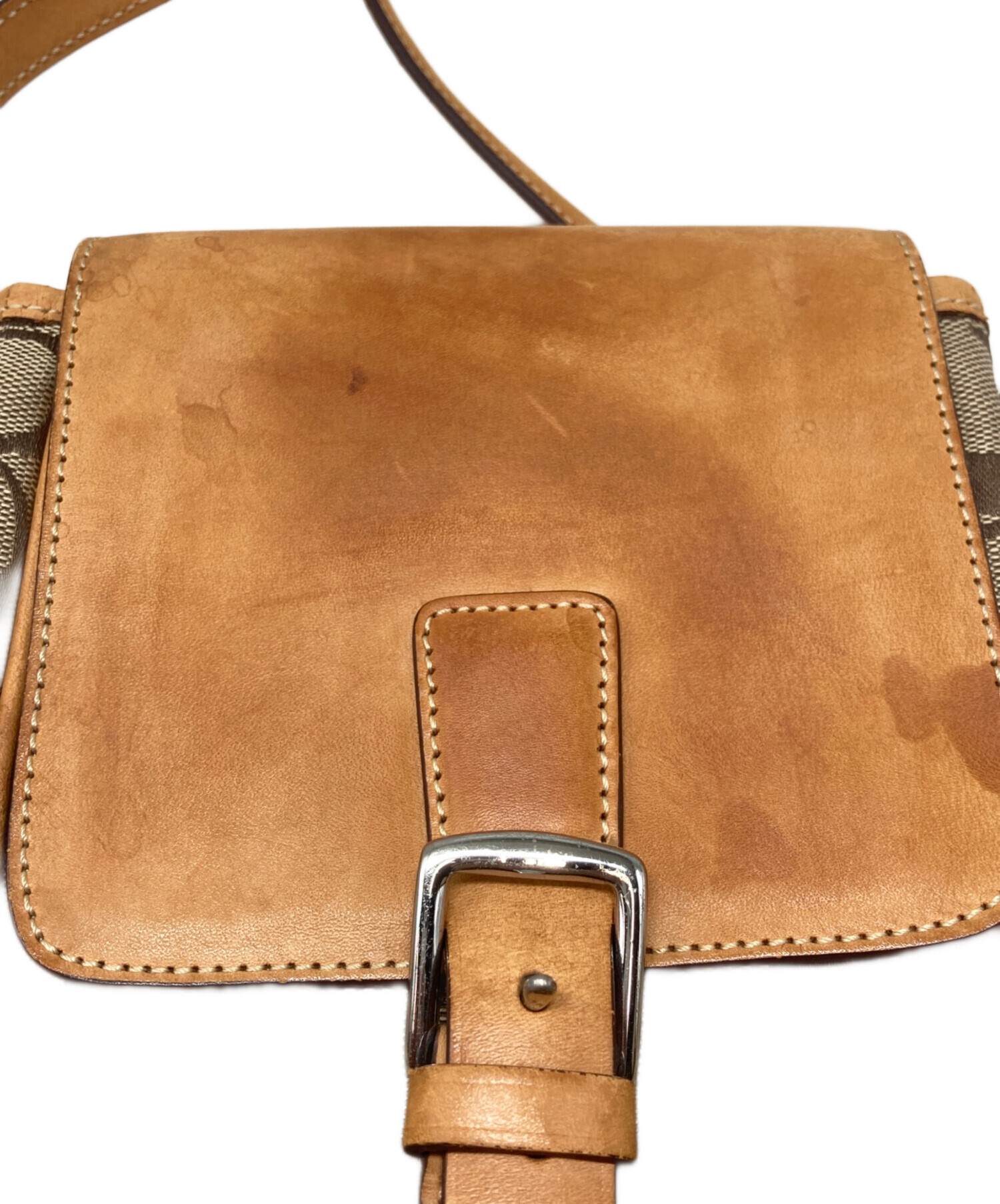 COACH ベージュレザーショルダーバッグ 中古・古着通販】COACH (コーチ) ショルダーバッグ ベージュ｜ブランド
