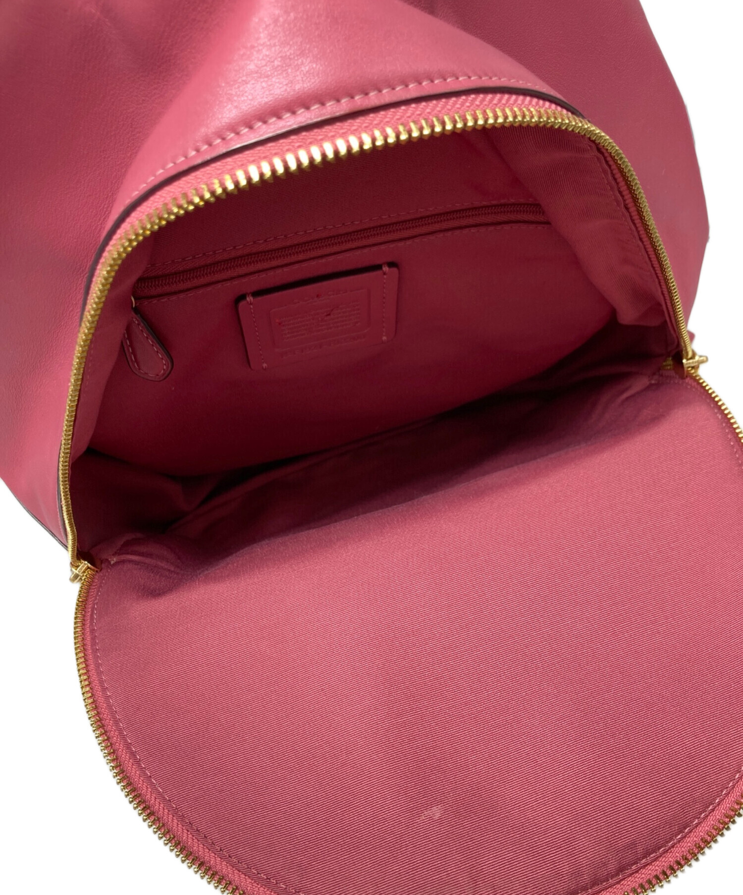 【値下げ中】美品　COACH　コーチ　シグネチャー　リュック　ピンク 中古・古着通販】COACH (コーチ) シグネチャーリュック ピンク