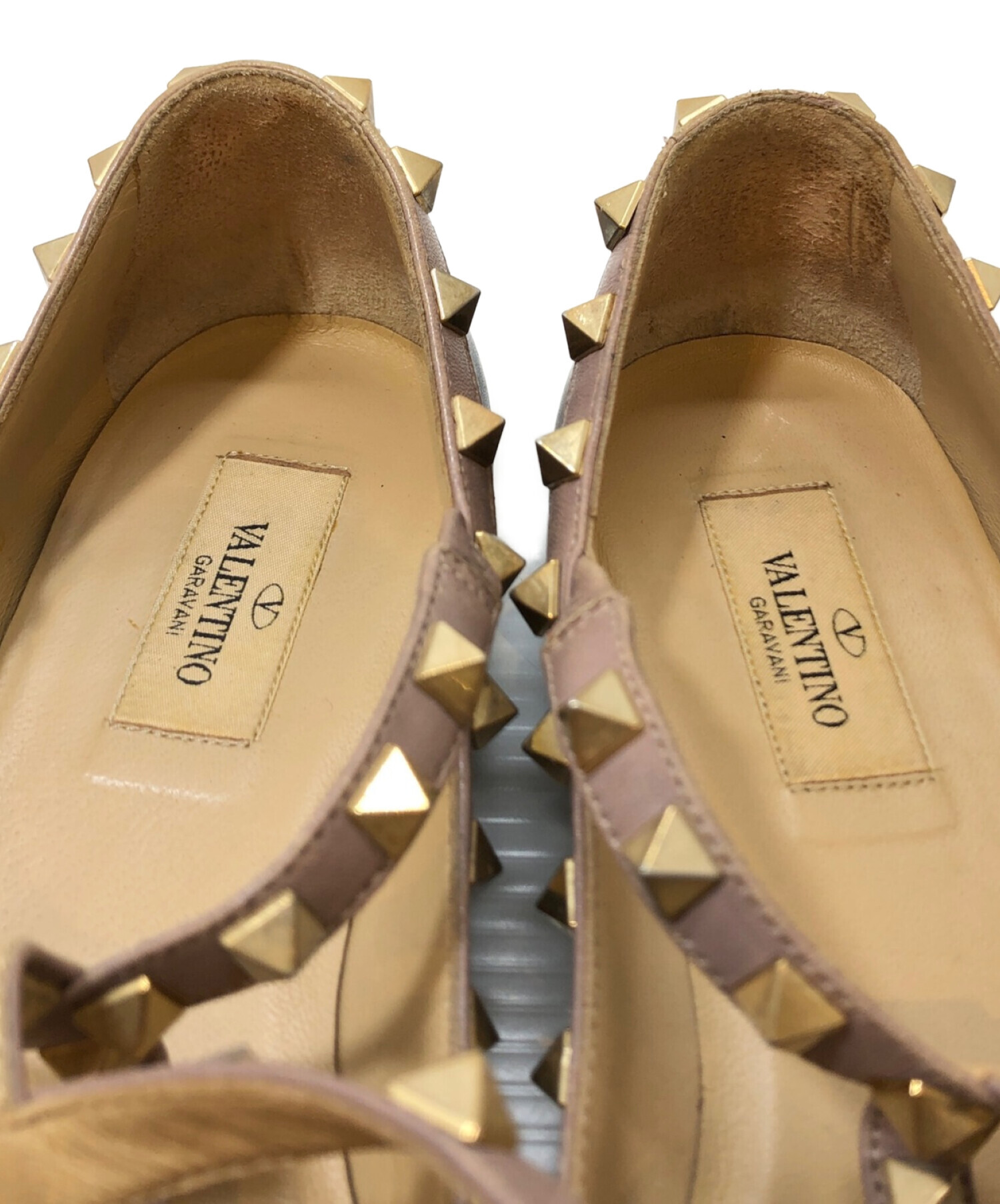 中古・古着通販】VALENTINO (ヴァレンティノ) ロックスタッズ 中古・古着通販】VALENTINO (ヴァレンティノ) ロックスタッズ