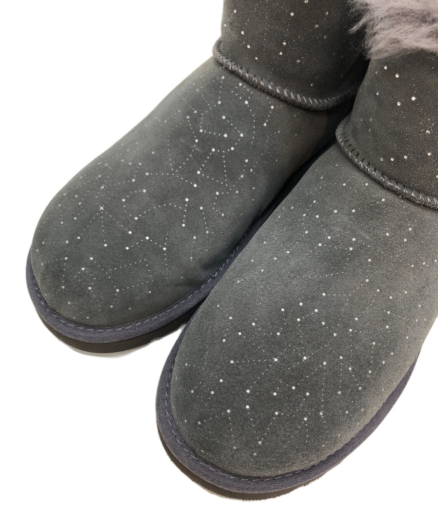 「箱付き」1点物グレー ムートンブーツ スワロフスキー付き 中古・古着通販】UGG (アグ) スワロフスキー付 ムートンブーツ グレー