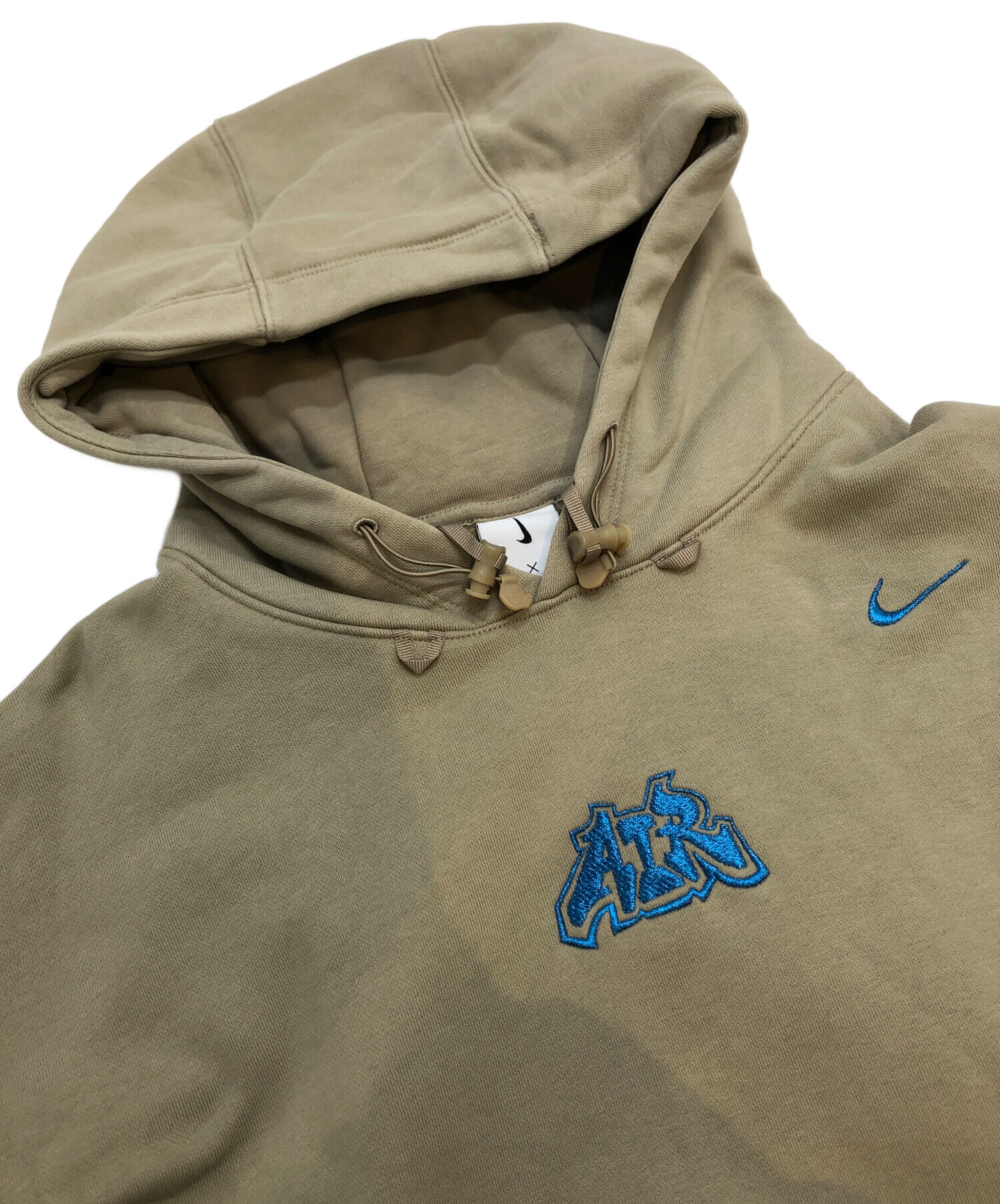 【人気】NIKE ACG パーカー　刺繍ロゴ　プルオーバー　XL オールブラック NIKE ACG（ナイキエィシージー）の「NIKE MENS ACG HOODIE ⁄ ナイキ