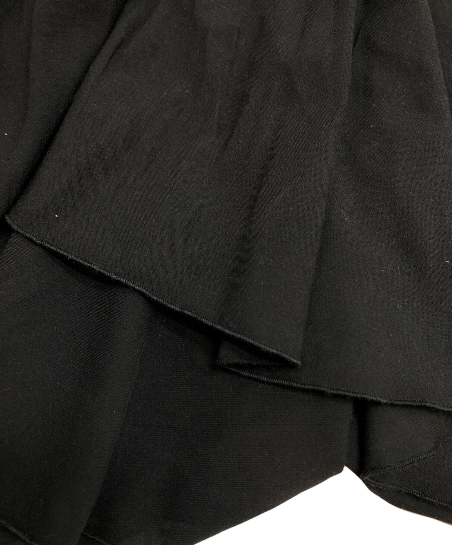 COCO DEAL ラッフルフリルブラウス　ブラック ココディール RUFFLE FRILL BLOUSE｜PETAL ONLINE（ペタルオンライン）