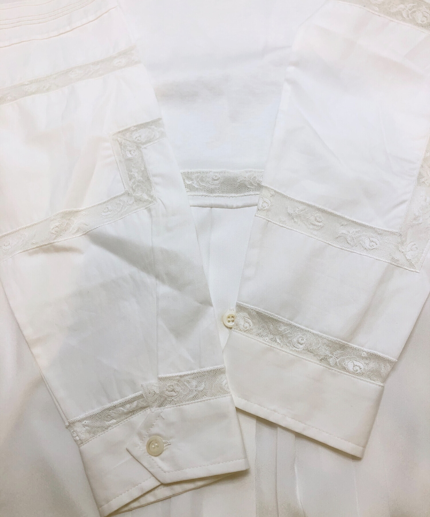 PRADA フリル付きホワイトシャツ 46 中古・古着通販】PRADA (プラダ) シャツドッキングレースワンピース