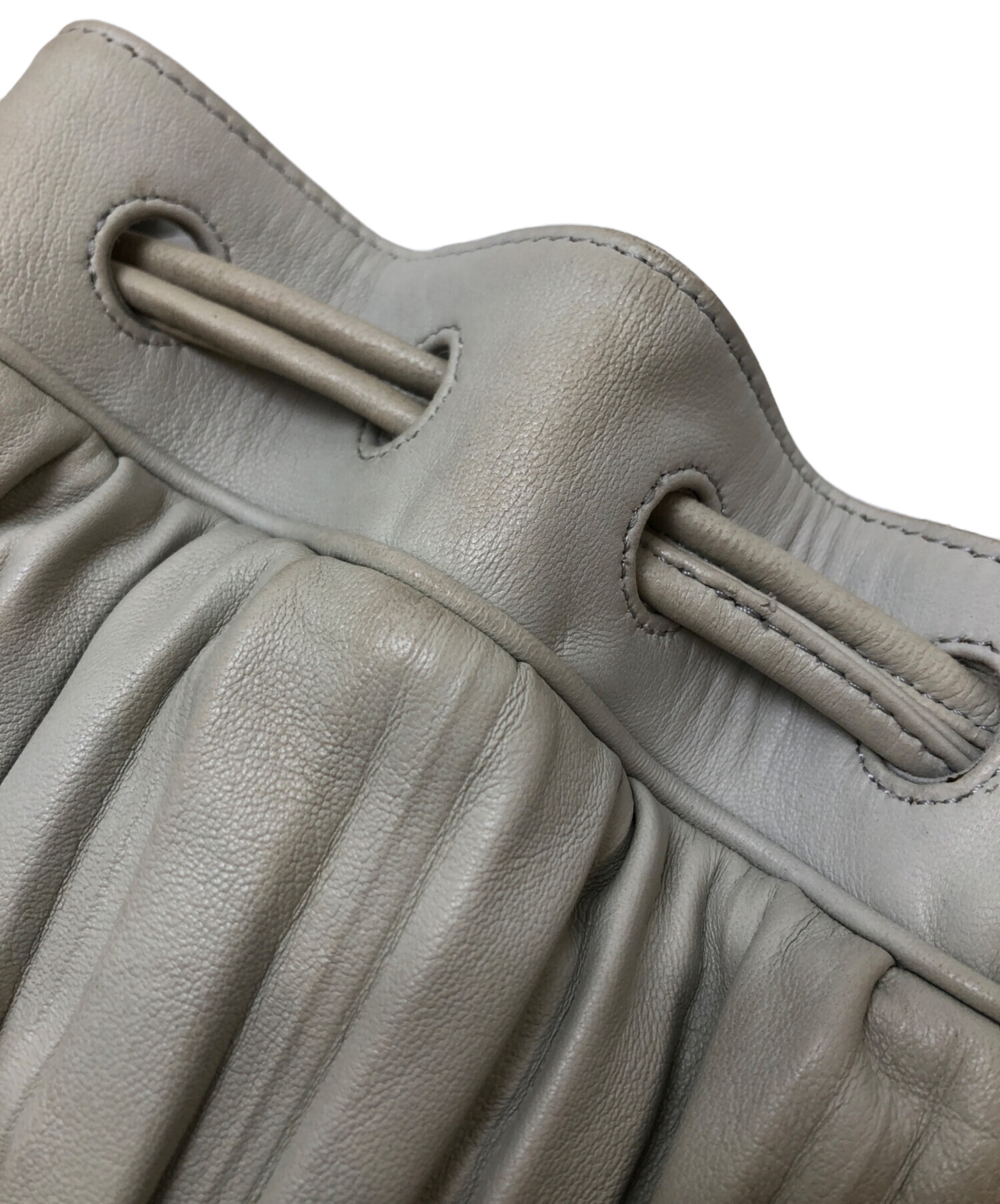 美品⭐︎激レア⭐︎GIORGIO ARMANI 巾着バック 中古・古着通販】GIORGIO ARMANI (ジョルジョアルマーニ) レザー