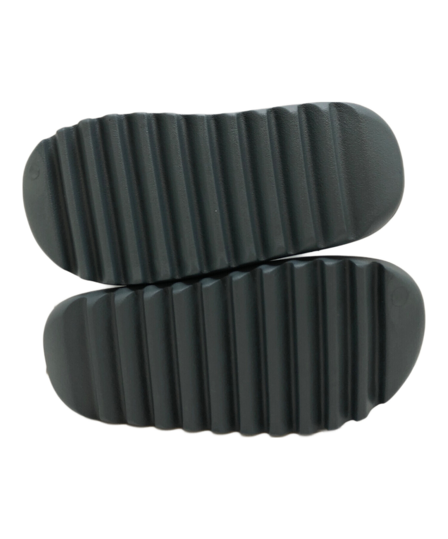 中古・古着通販】adidas (アディダス) YEEZY SLIDE グリーン サイズ