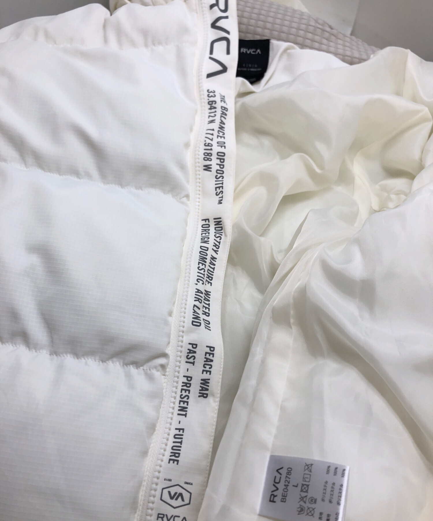 中古・古着通販】RVCA (ルーカ) PUFFER JACKET ジャケット ホワイト 