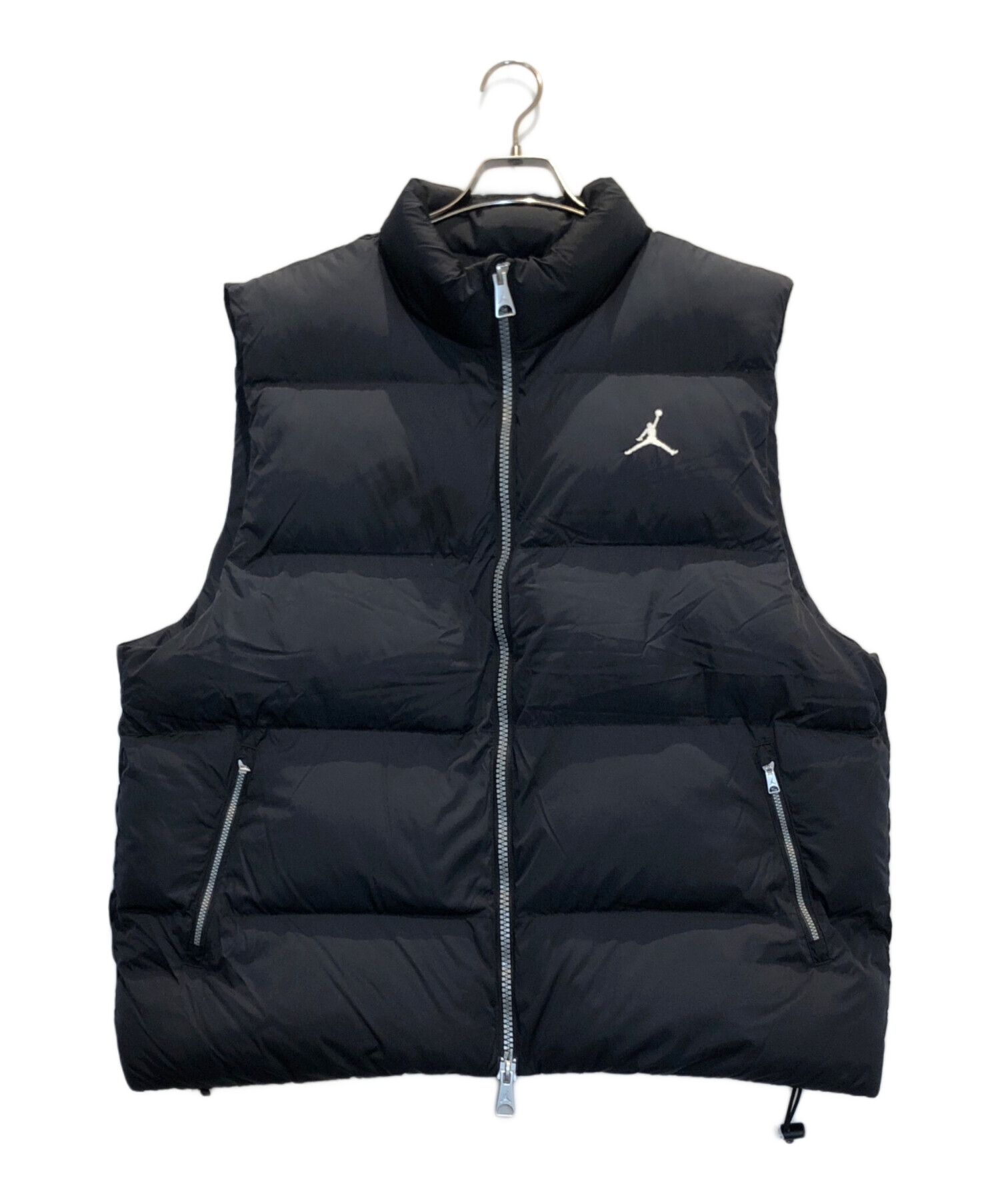 【新品】ナイキ ジョーダン ダウンベスト 中綿 黒　メンズXLサイズ 新品同様】ナイキ ジョーダン ダウンベスト XXL中綿 黒 メンズ - メルカリ