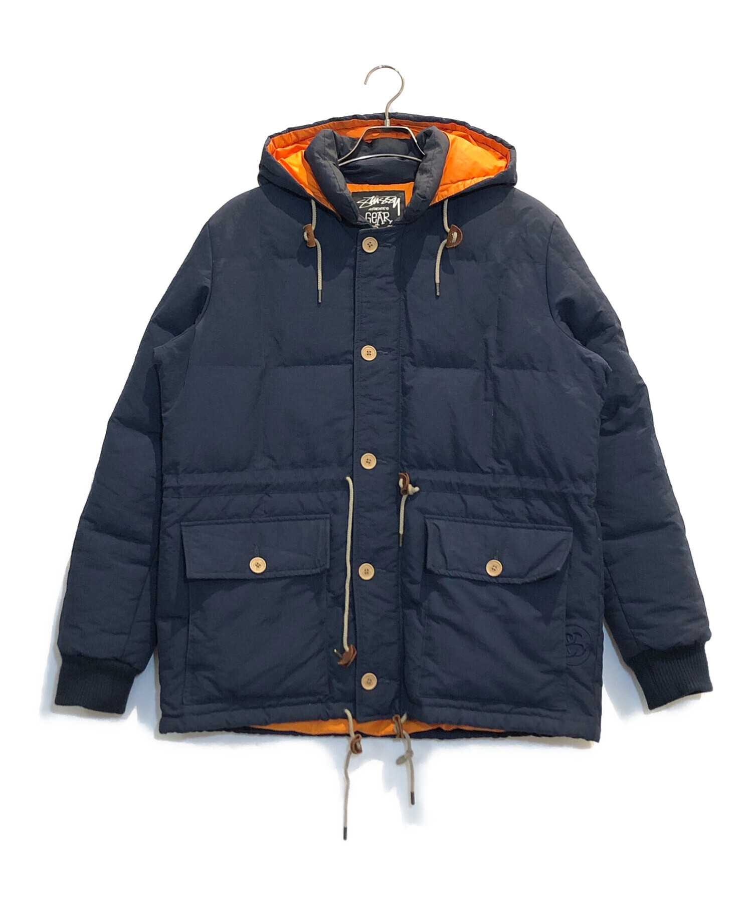 【s！】【ステューシー】エンボスロゴ　ダウンジャケット　古着 中古・古着通販】stussy (ステューシー) ダウンジャケット ネイビー