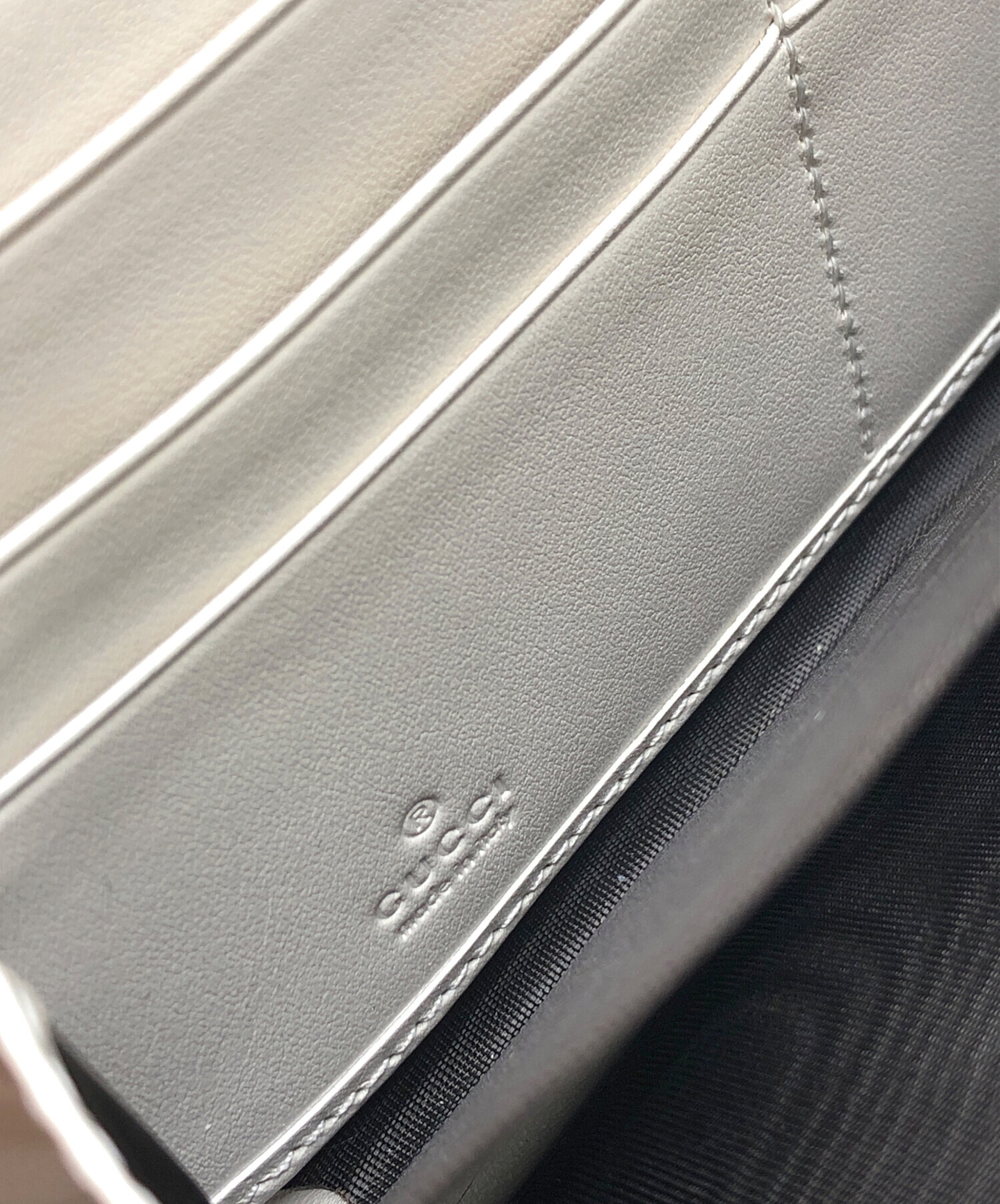 中古・古着通販】GUCCI (グッチ) GGエンボスジップアラウンド