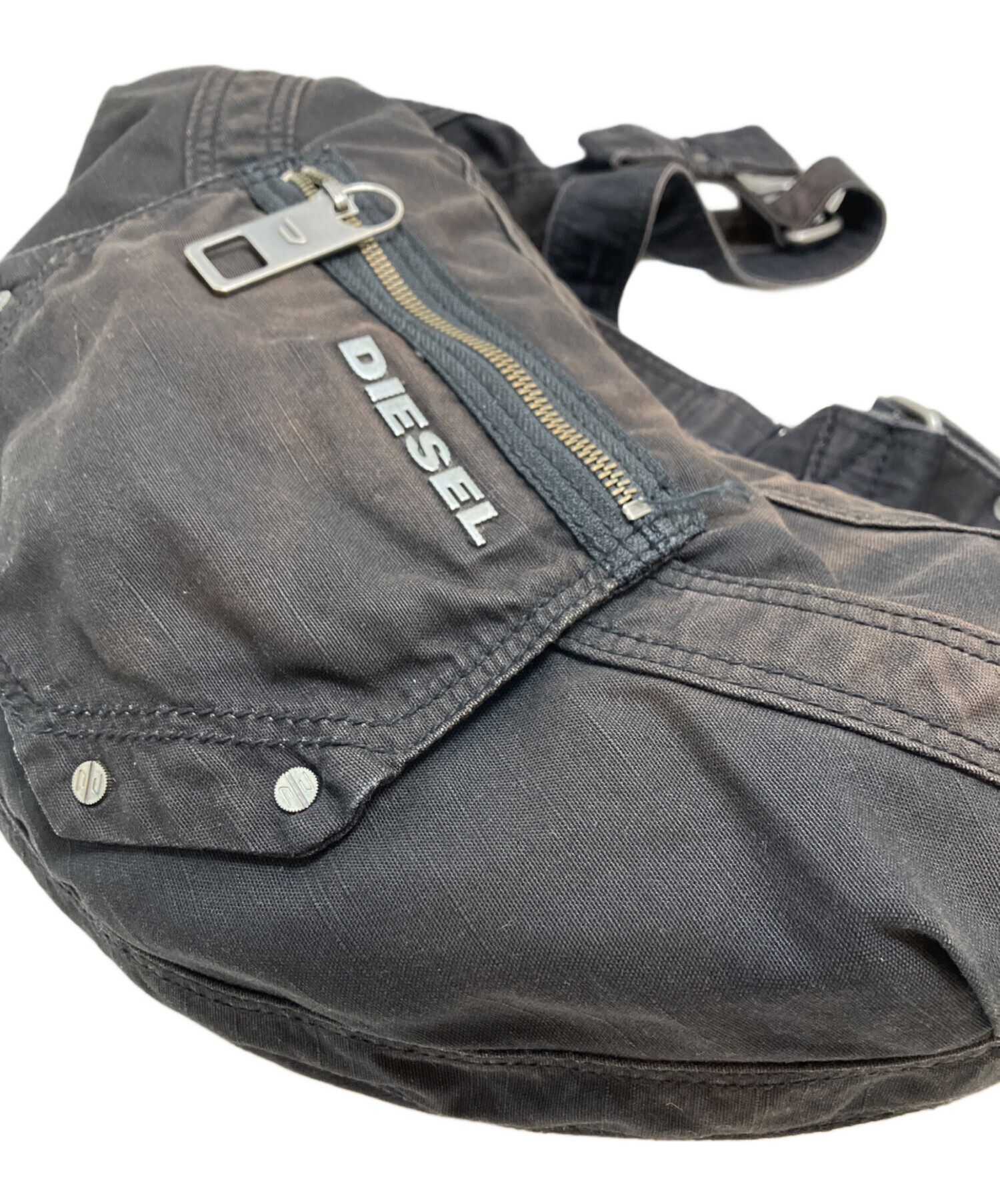 ディーゼル DIESEL ショルダーバッグ 三日月 y2k 中古・古着通販】DIESEL (ディーゼル) 三日月ショルダーバッグ