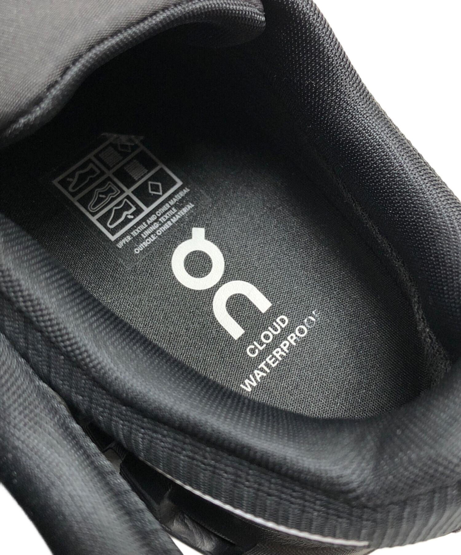 中古・古着通販】On (オン) Cloud 6 Waterproof ブラック サイズ:25CM 