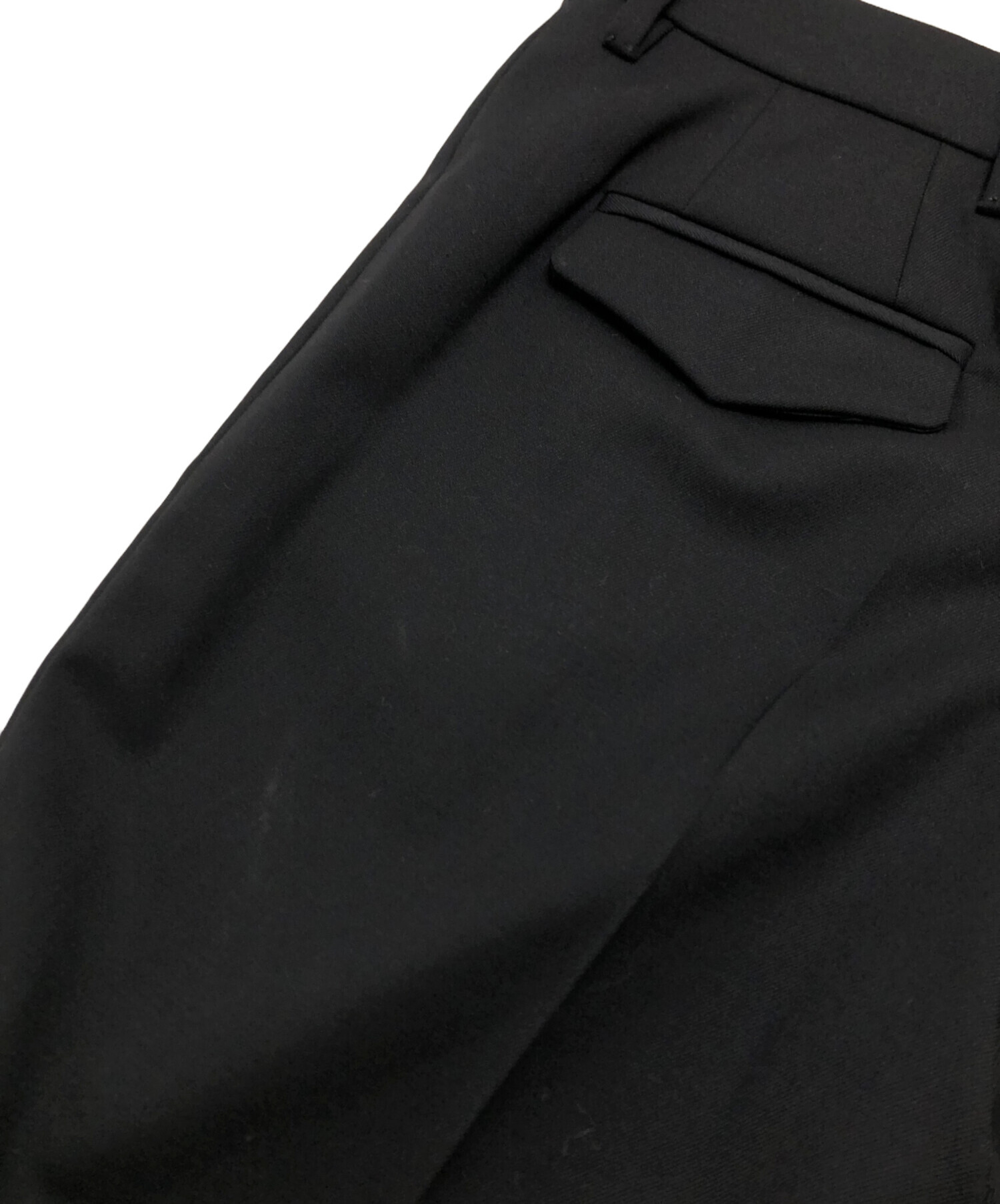 中古・古着通販】MIU MIU (ミュウミュウ) タックショートパンツ