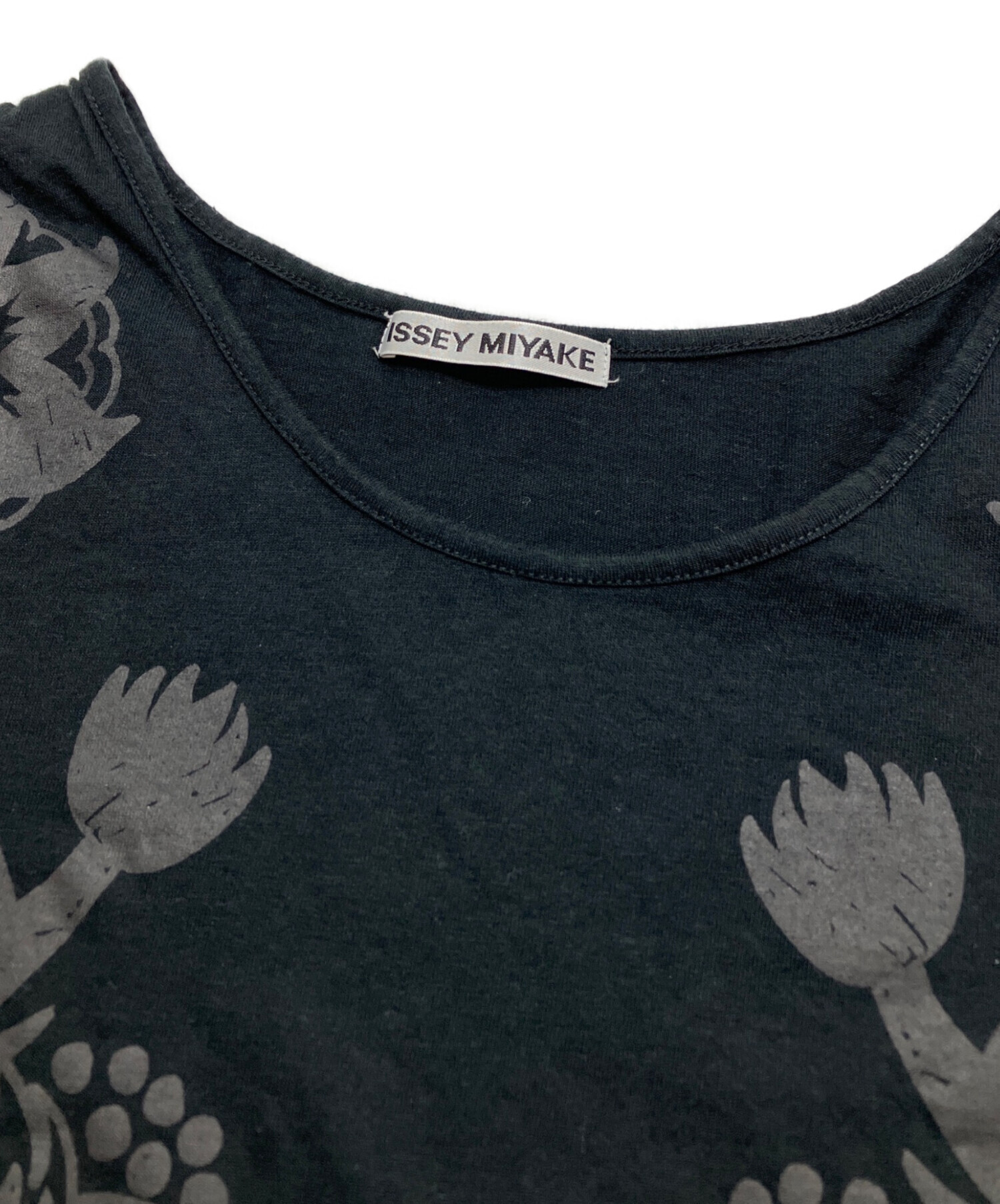 激レアISSEY MIYAKE イッセイミヤケ フローラルプリント長袖カットソー 中古・古着通販】ISSEY MIYAKE (イッセイミヤケ) 花柄プリント
