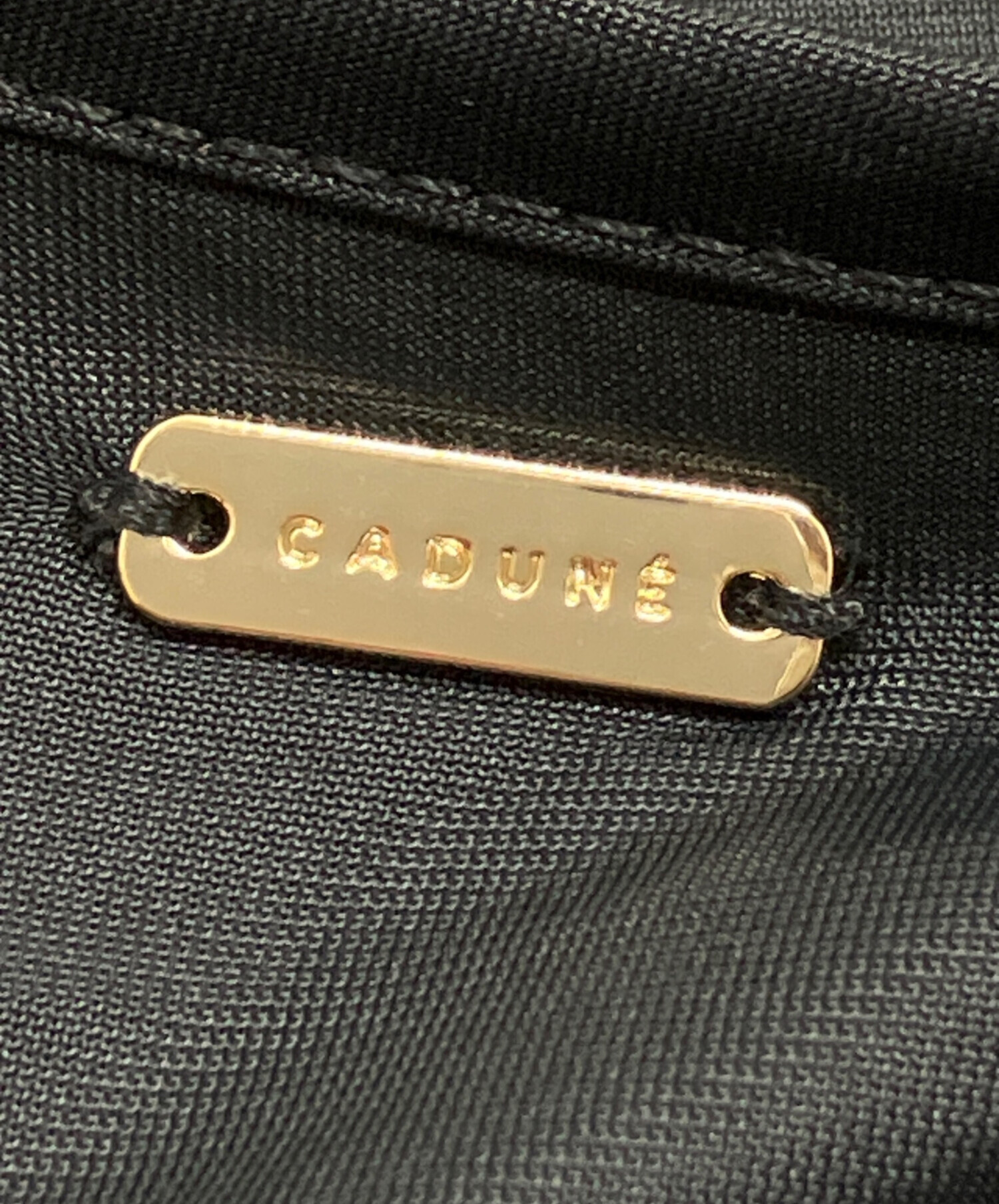 中古・古着通販】CADUNE (カデュネ) シアーカットソー ブラック サイズ