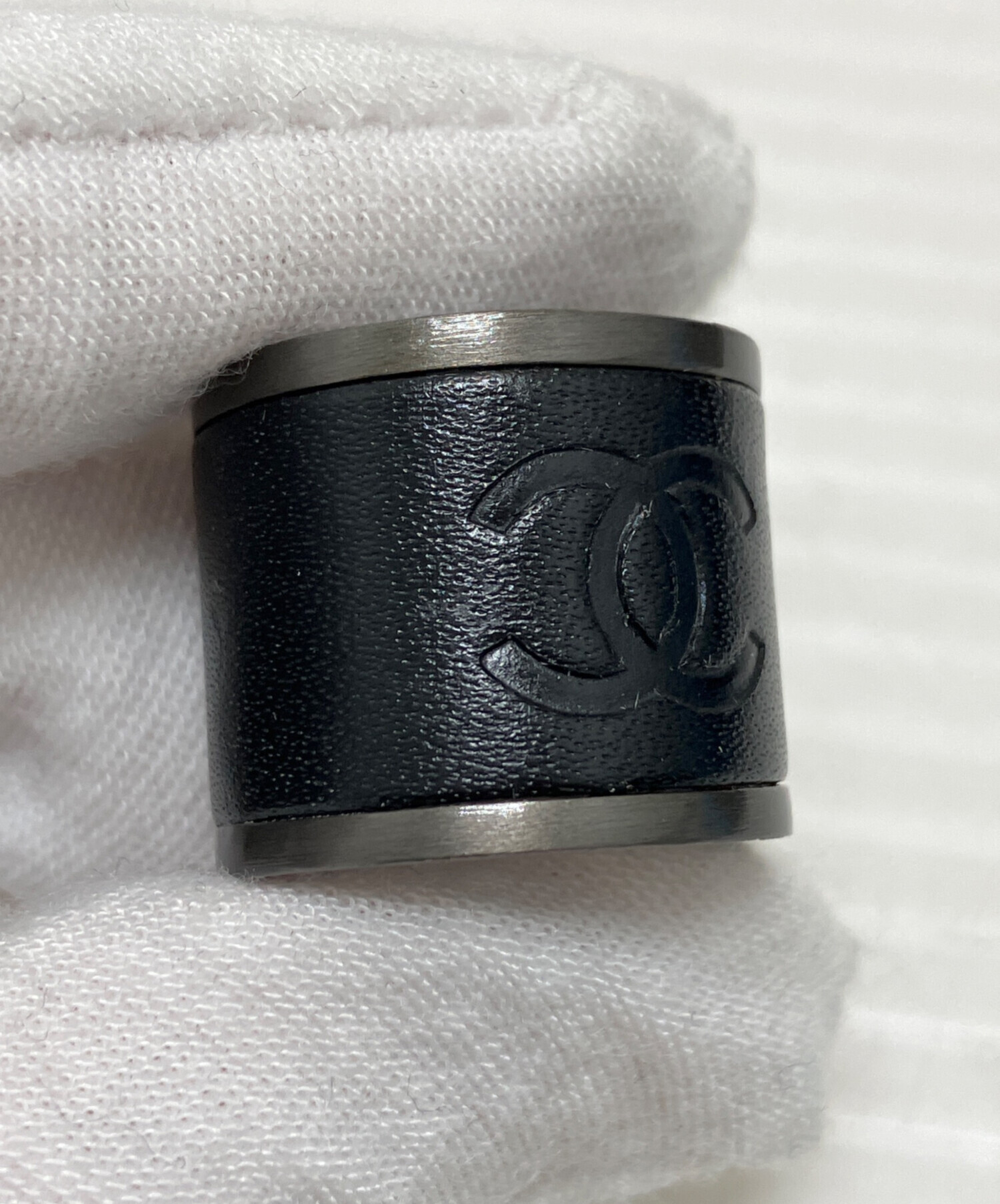 良品✨CHANEL シャネル キーリング 入れ ハラコ グレー ココマーク 中古・古着通販】CHANEL (シャネル) ココマークレザーリング ブラック