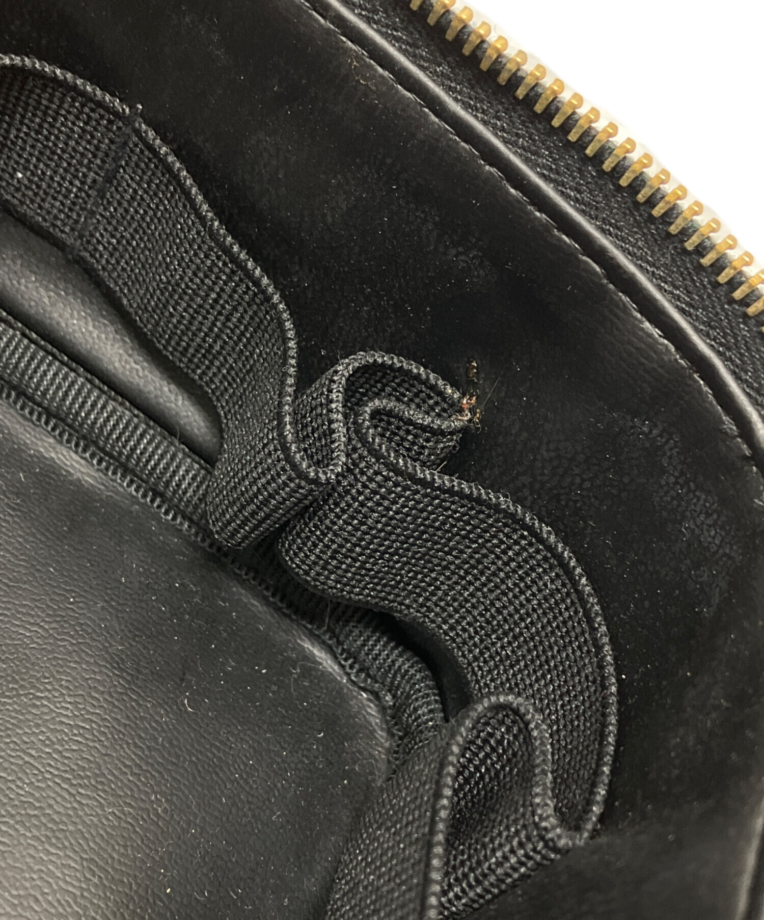 中古・古着通販】CHANEL (シャネル) エナメルバニティバッグ ブラック