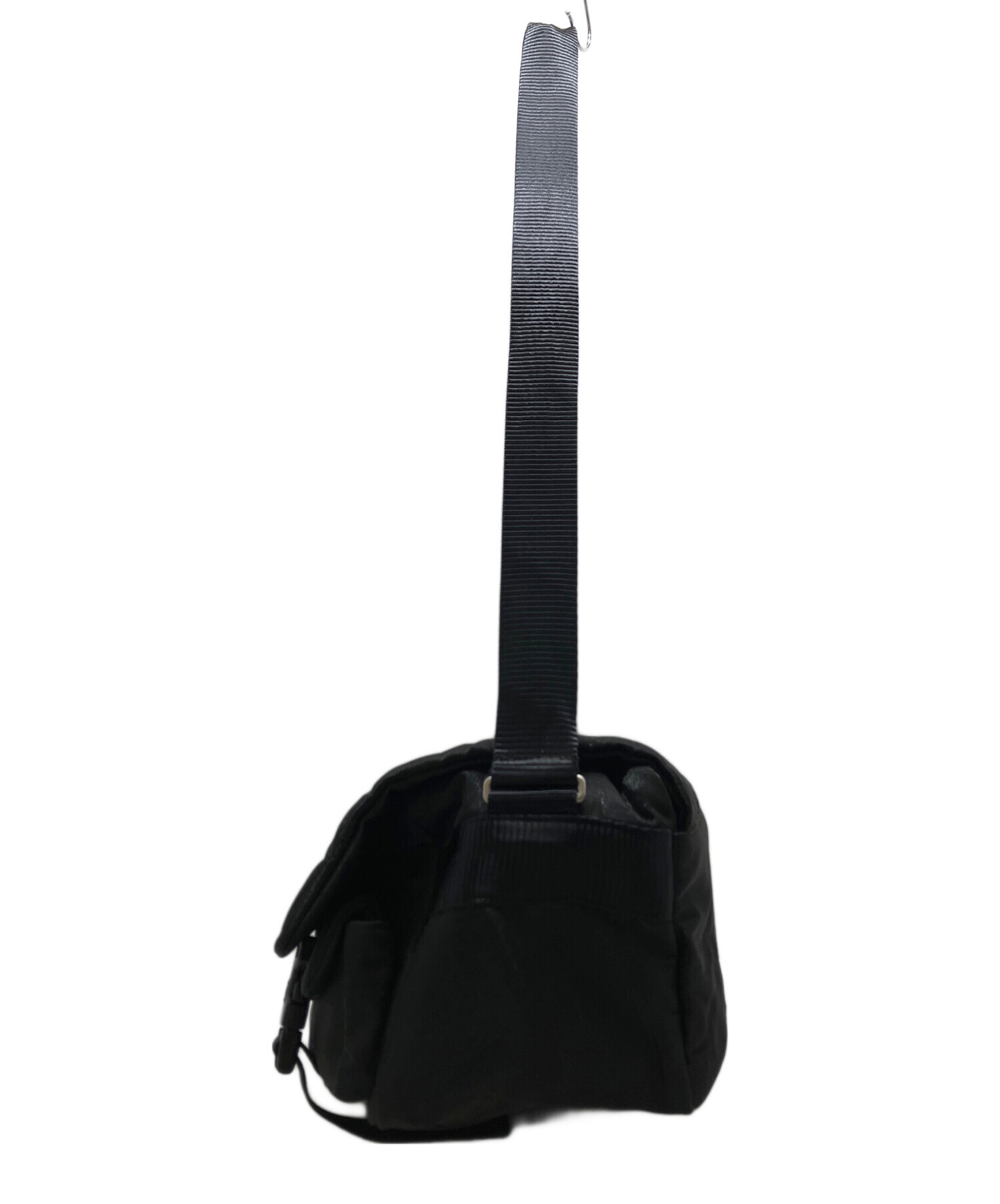 CHANEL ブラック ショルダーバッグ ジャンク品 中古・古着通販】CHANEL (シャネル) ショルダーバッグ ブラック