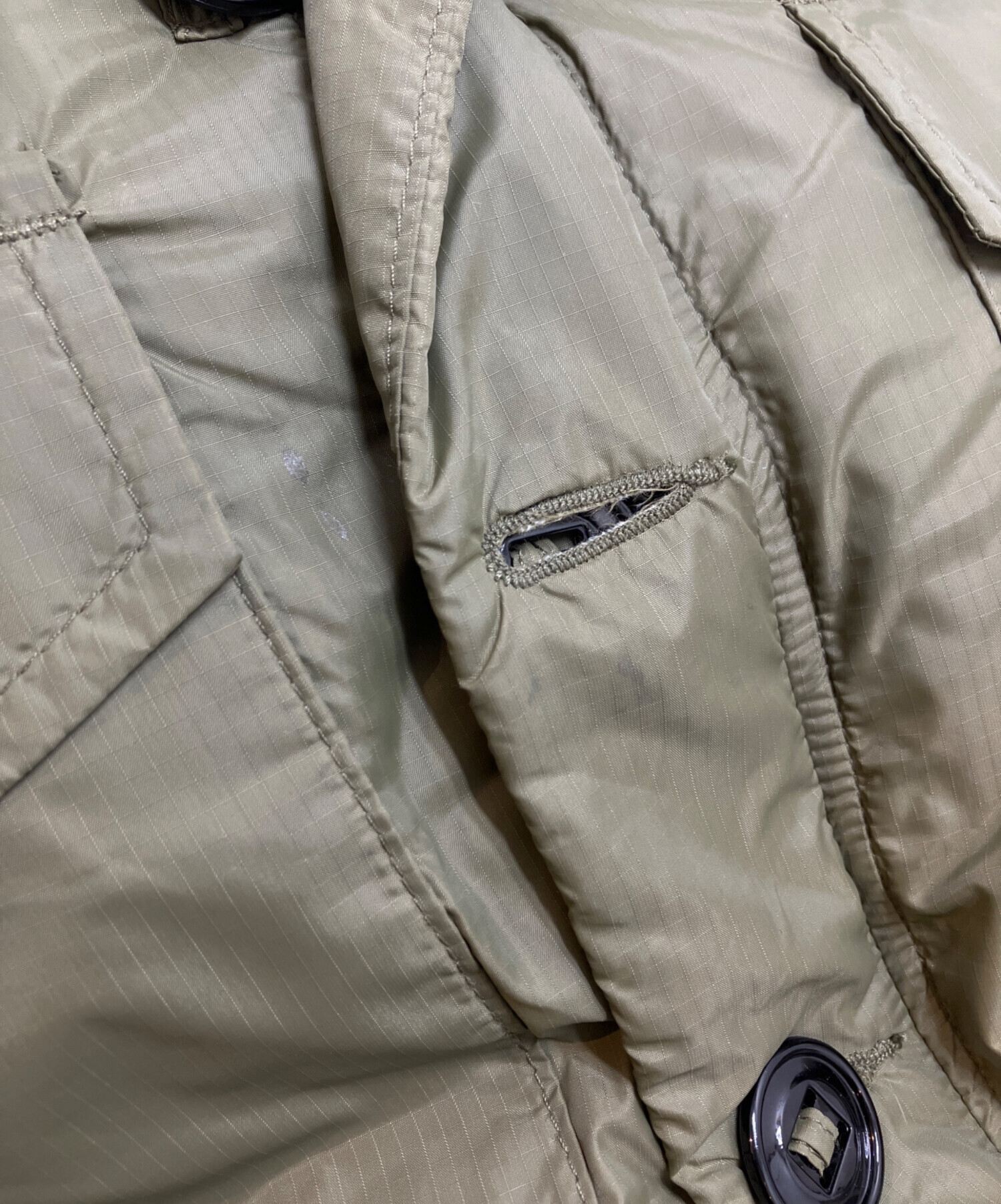 中古・古着通販】CANADA GOOSE (カナダグース) ダウンベスト カーキ