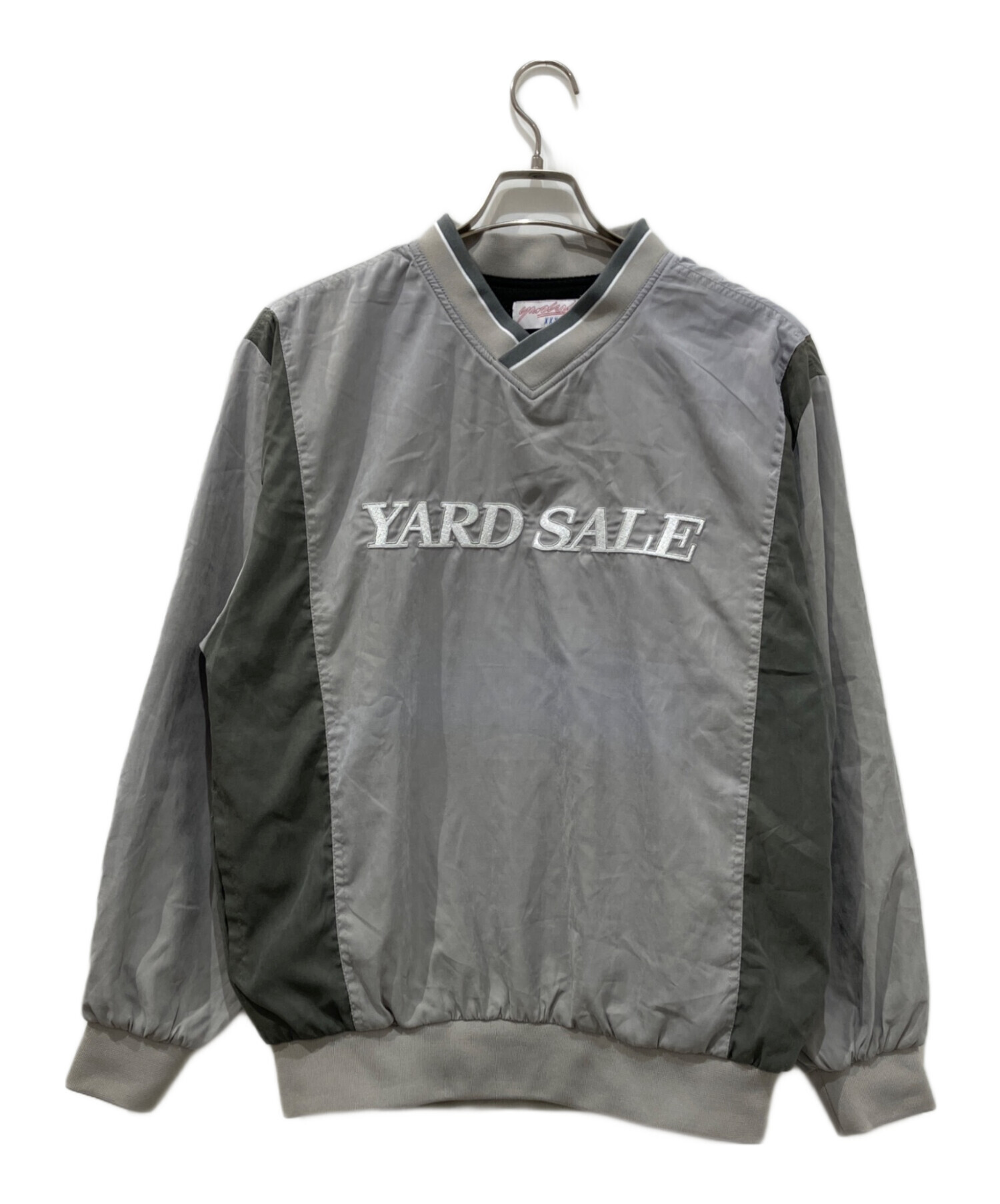 yardsale ナイロンジャケット【セール中‼️】 中古・古着通販】YARDSALE (ヤードセール) Vネックナイロン グレー