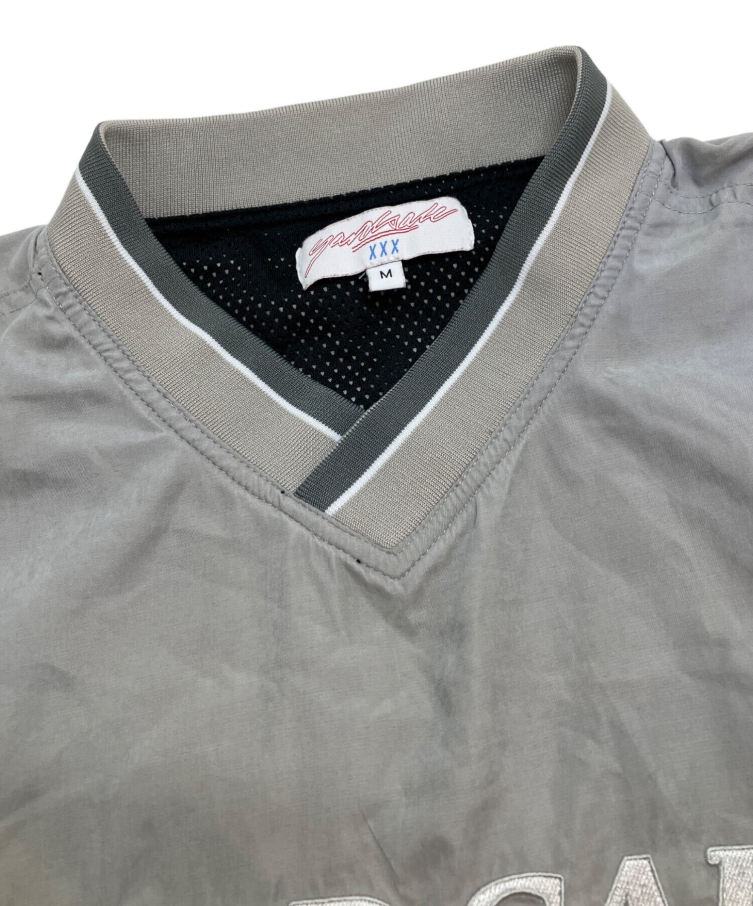 中古・古着通販】YARDSALE (ヤードセール) Vネックナイロン グレー