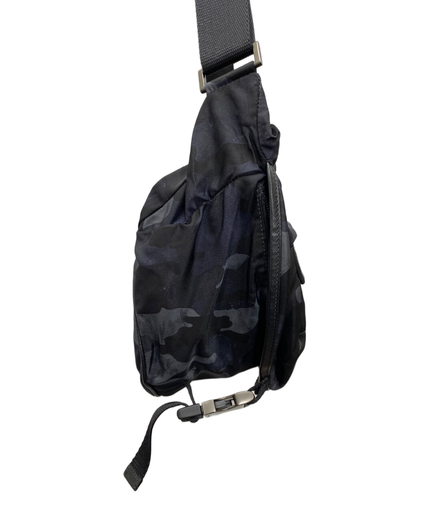 PRADA　オールレザー　メッセンジャーバッグ 中古・古着通販】PRADA (プラダ) カモ柄メッセンジャーバッグ ブラック