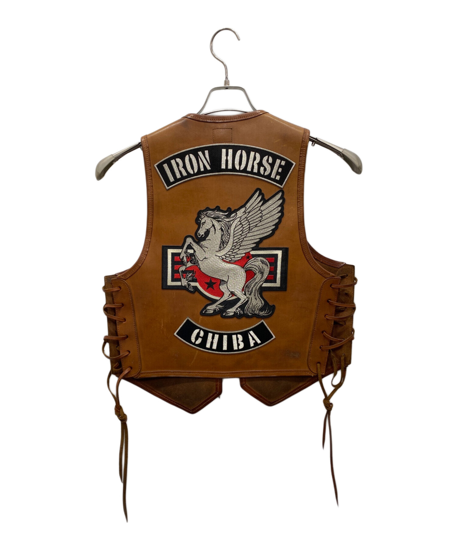 中古・古着通販】Burny (バーニ) 刺繍パッチ付レザーベスト ブラウン