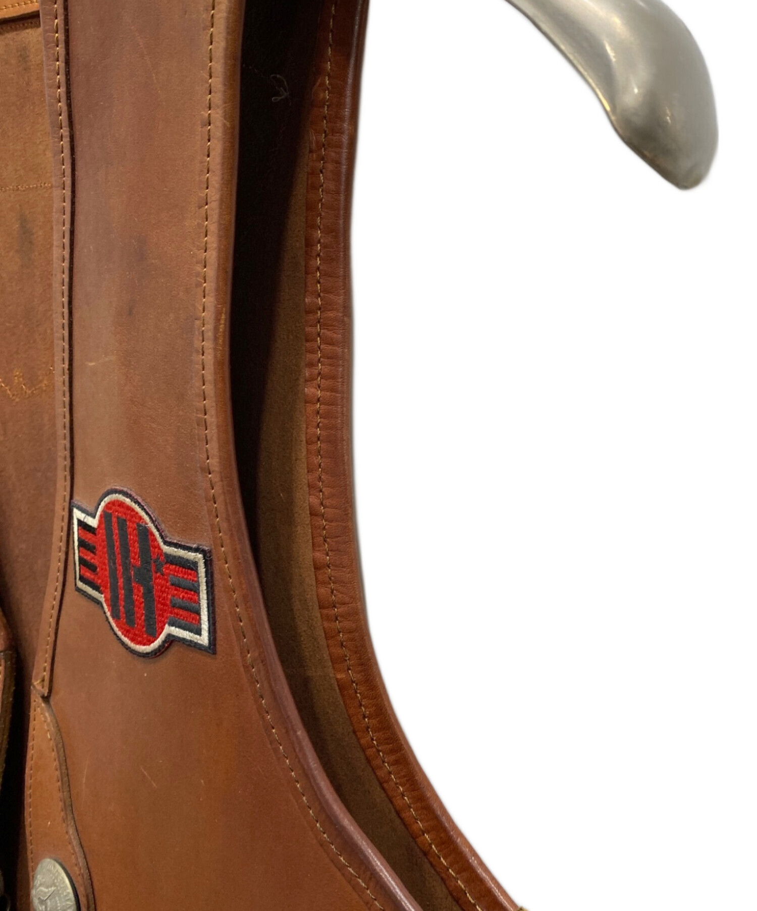 中古・古着通販】Burny (バーニ) 刺繍パッチ付レザーベスト ブラウン