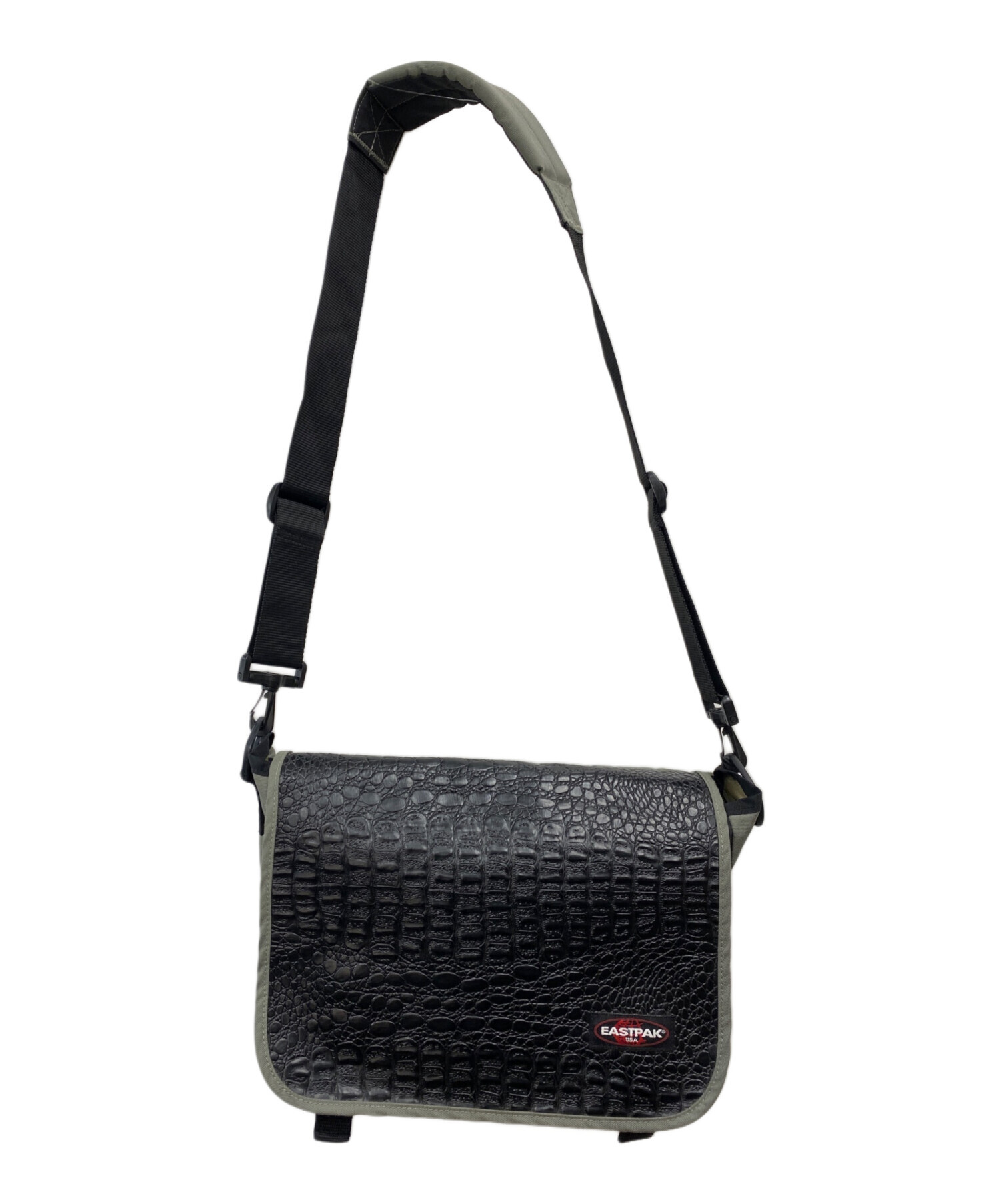 中古・古着通販】EASTPAK (イーストパック) メッセンジャーバッグ 中古・古着通販】EASTPAK (イーストパック) メッセンジャーバッグ