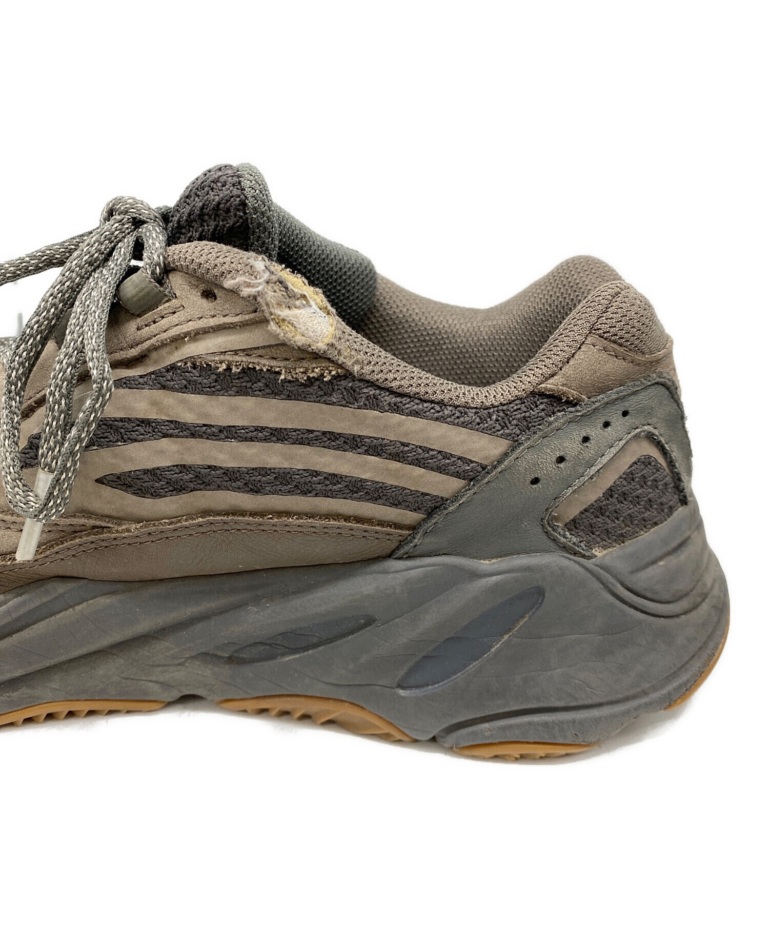 中古・古着通販】adidas (アディダス) YEEZY BOOST 700 V2 グレー 