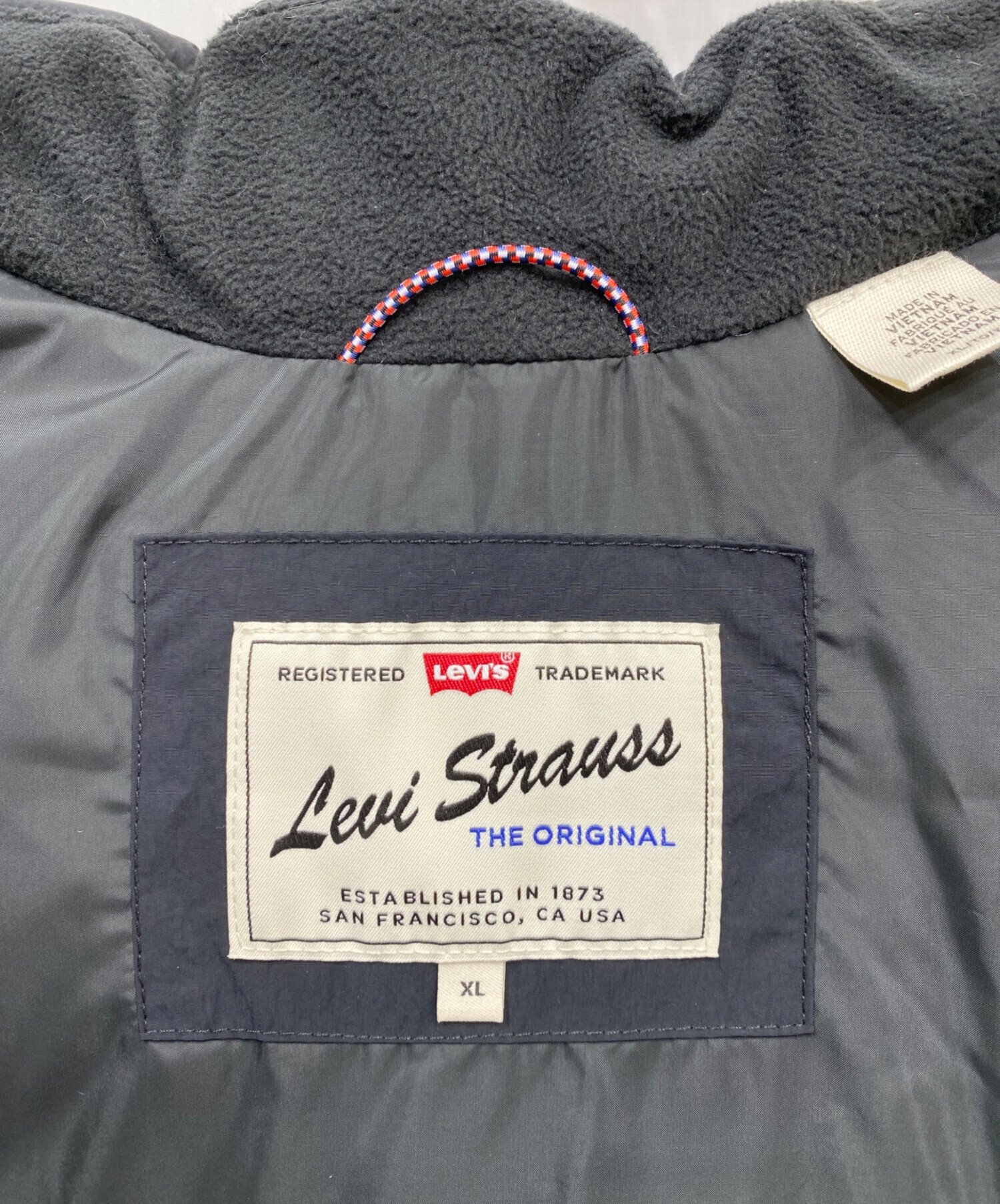 中古・古着通販】LEVI'S (リーバイス) ダウンジャケット ブラック