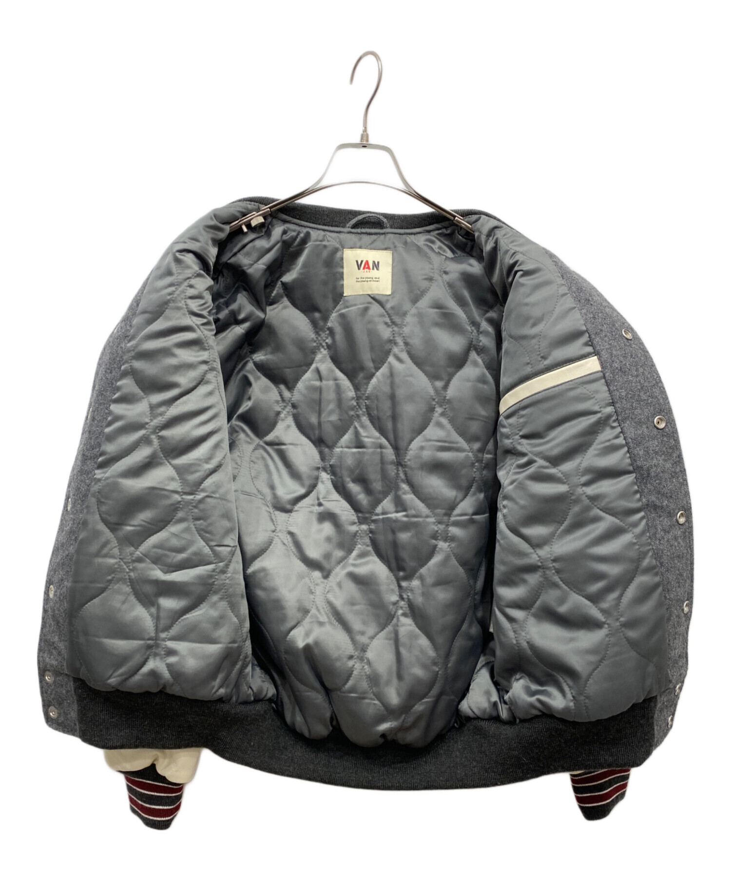 中古・古着通販】VAN (ヴァン) プレミアムスタジアムジャンパー グレー