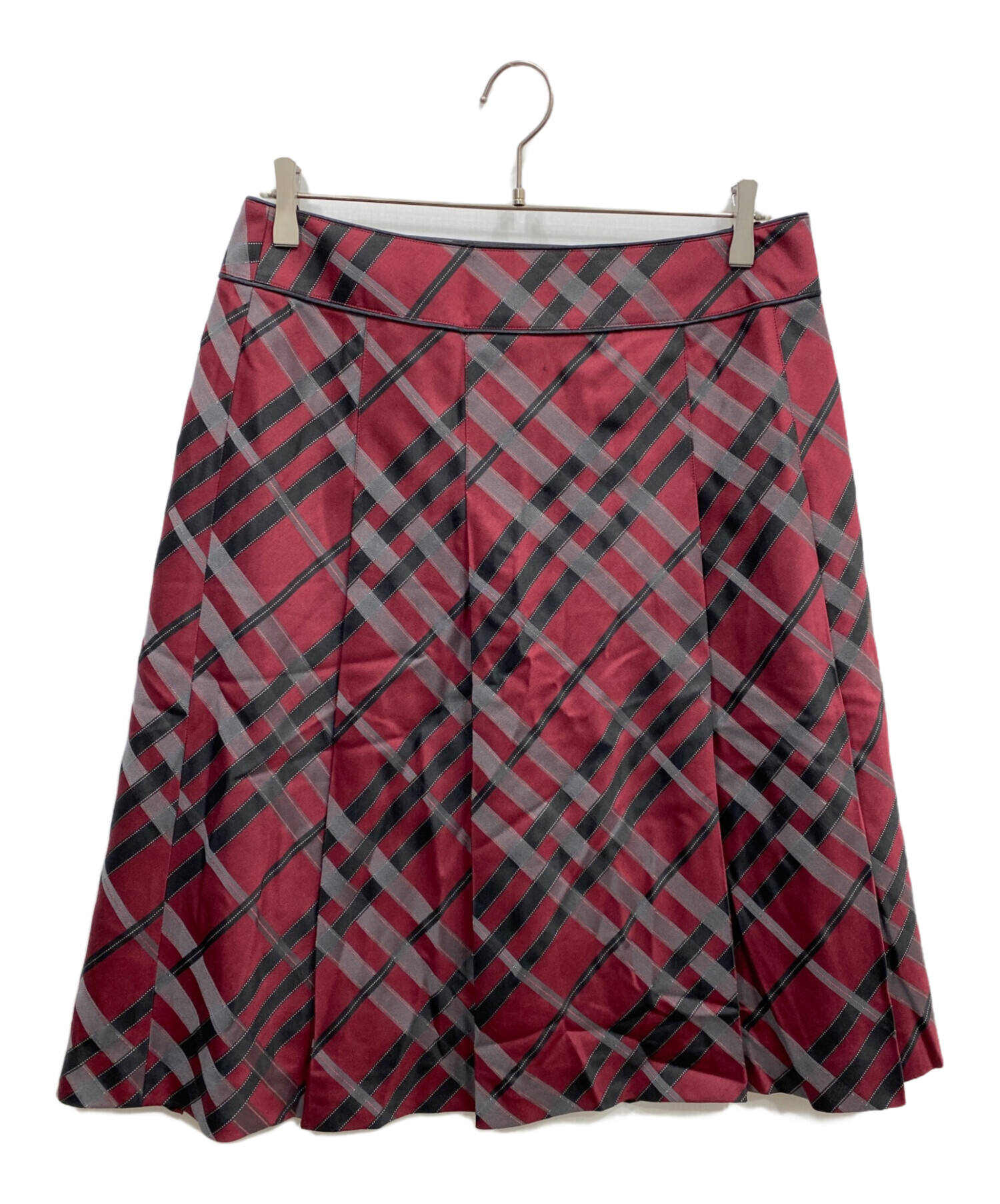 美品 Burberry　London　ノバチェック ロングスカート 38 レッド 中古・古着通販】BURBERRY LONDON (バーバリーロンドン) チェック
