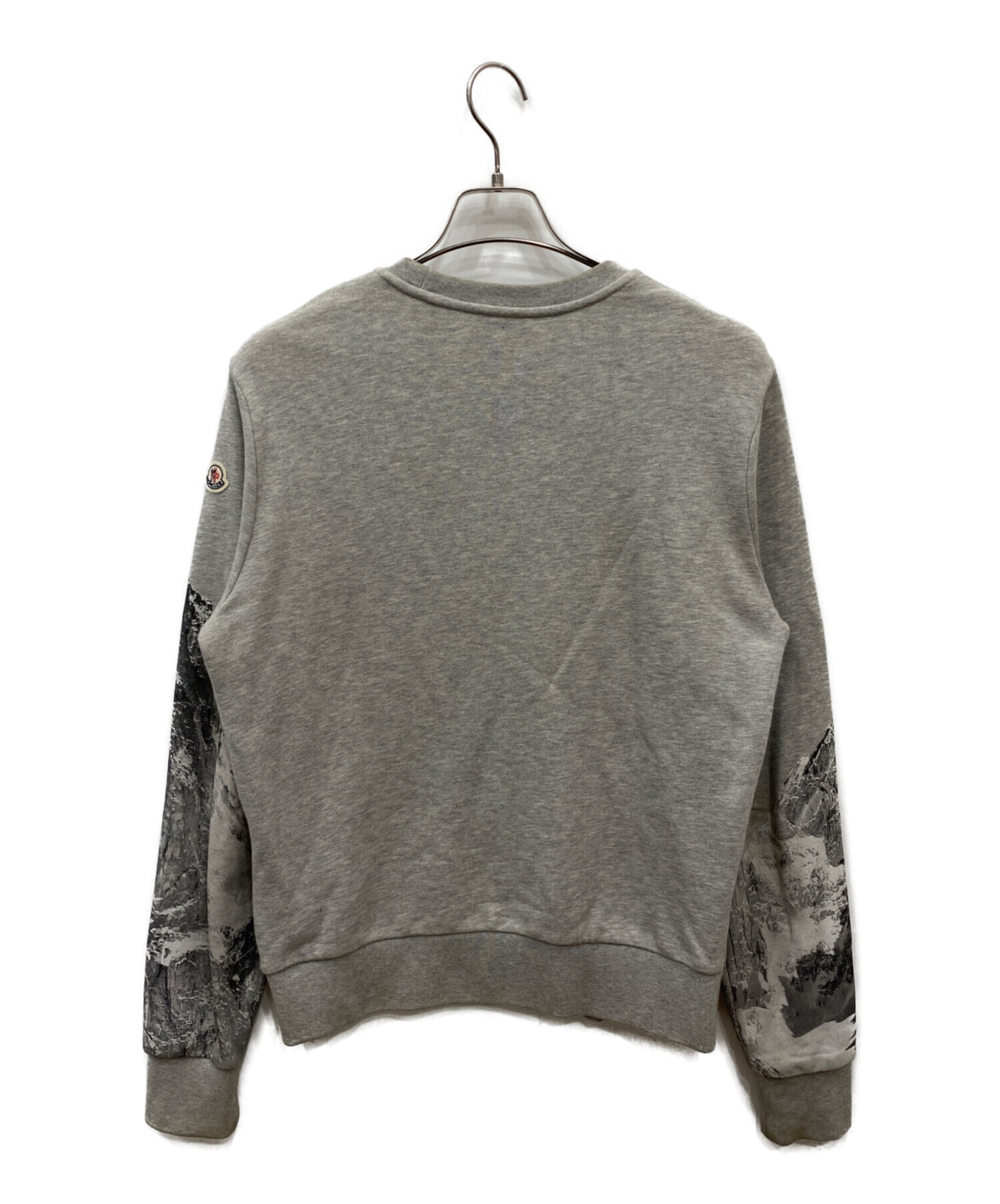 MONCLER グレー ロゴ刺繍 クルーネック 中古・古着通販】MONCLER (モンクレール) マウンテンプリントクルー