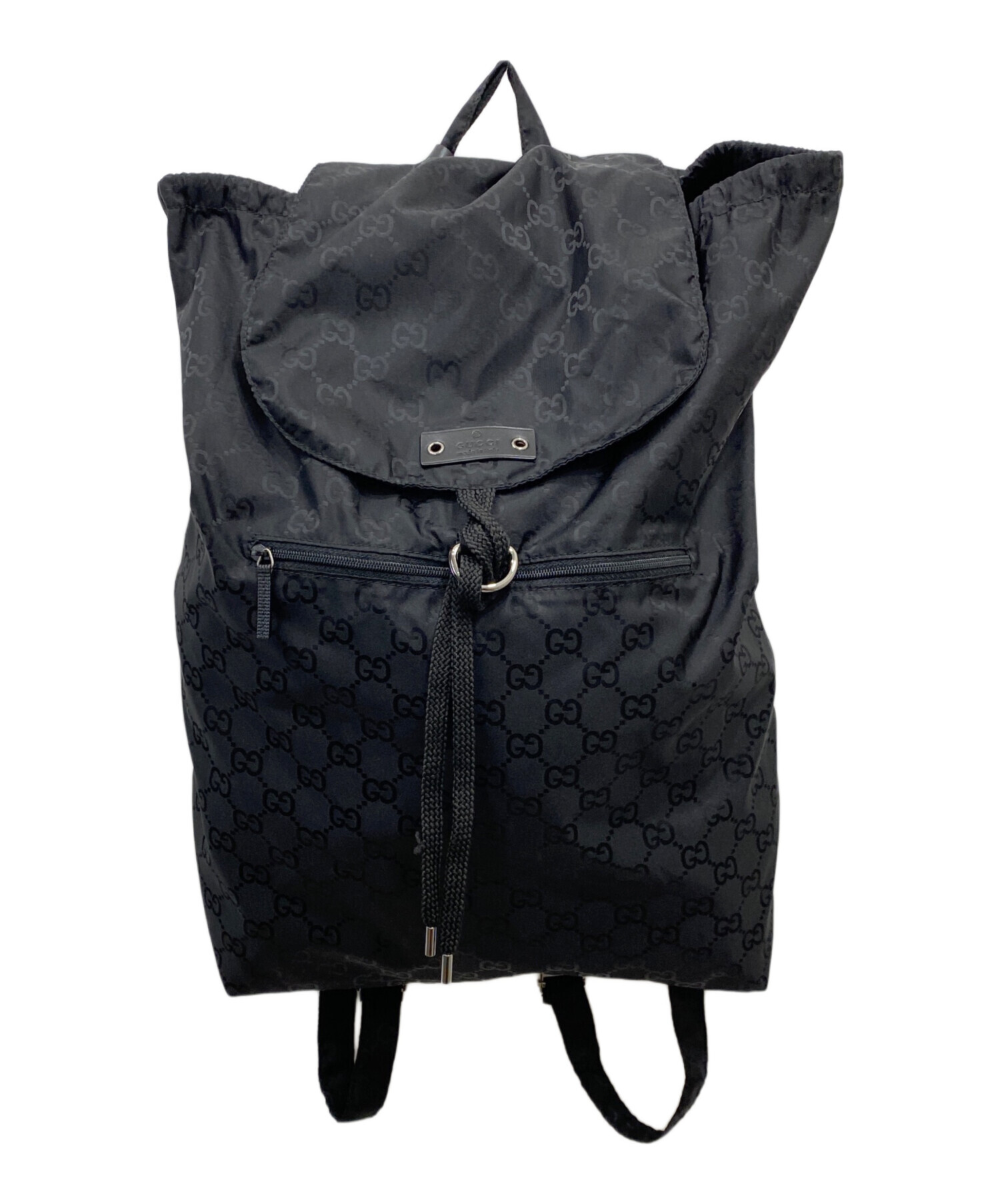 グッチ GUCCI リュック バックパック デイパック GGナイロン ブラック 中古・古着通販】GUCCI (グッチ) GG ナイロンリュック ベアチャーム