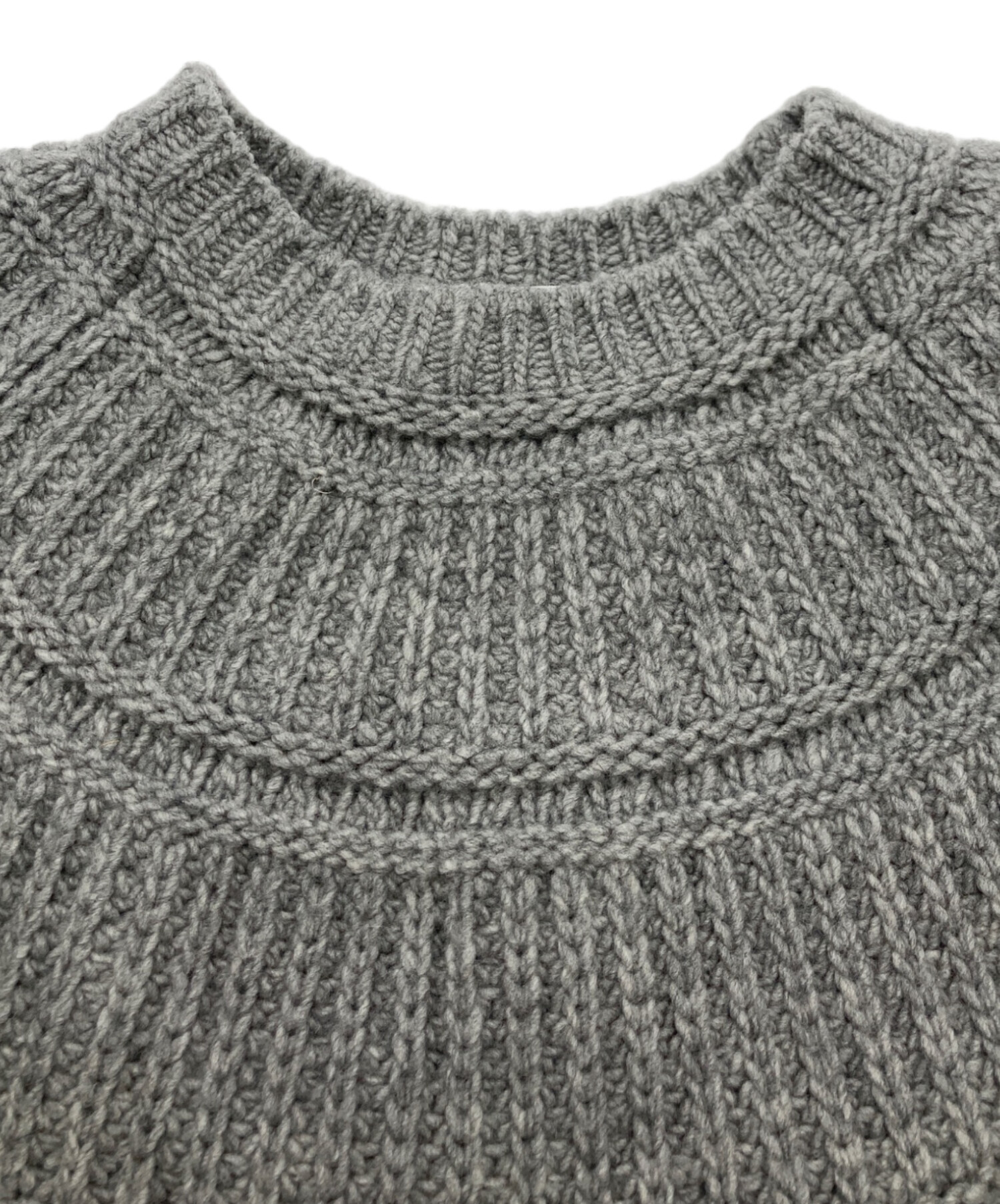 スローン 3G求心編み クルーネック ニット SLOANE L オフホワイト スローン 3G求心編み クルーネック ニット SLOANE L オフホワイト