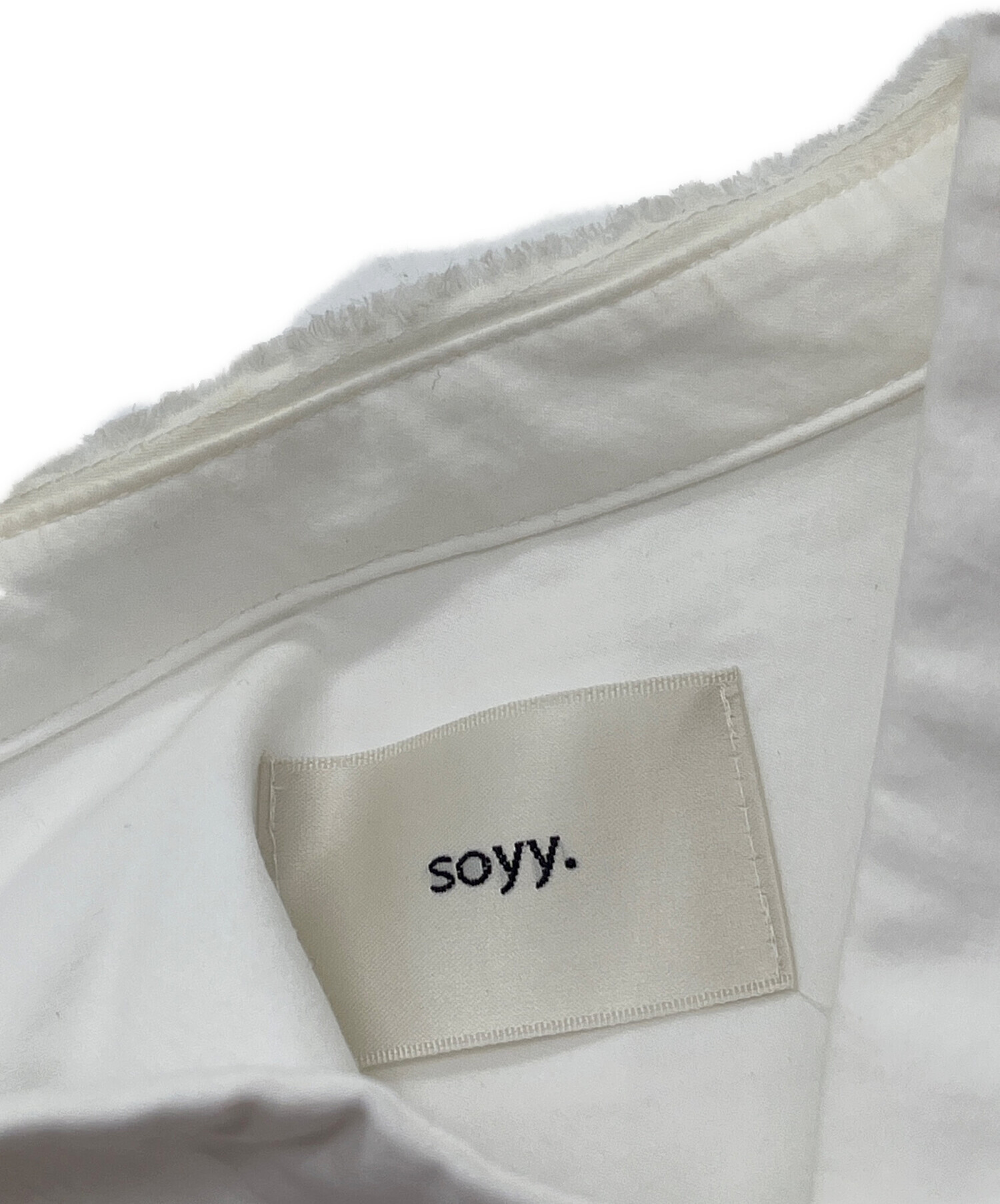 美品　soyy. carolyn shirt ホワイト 中古・古着通販】soyy (ソイ) carolyn shirt / 長袖シャツ ホワイト