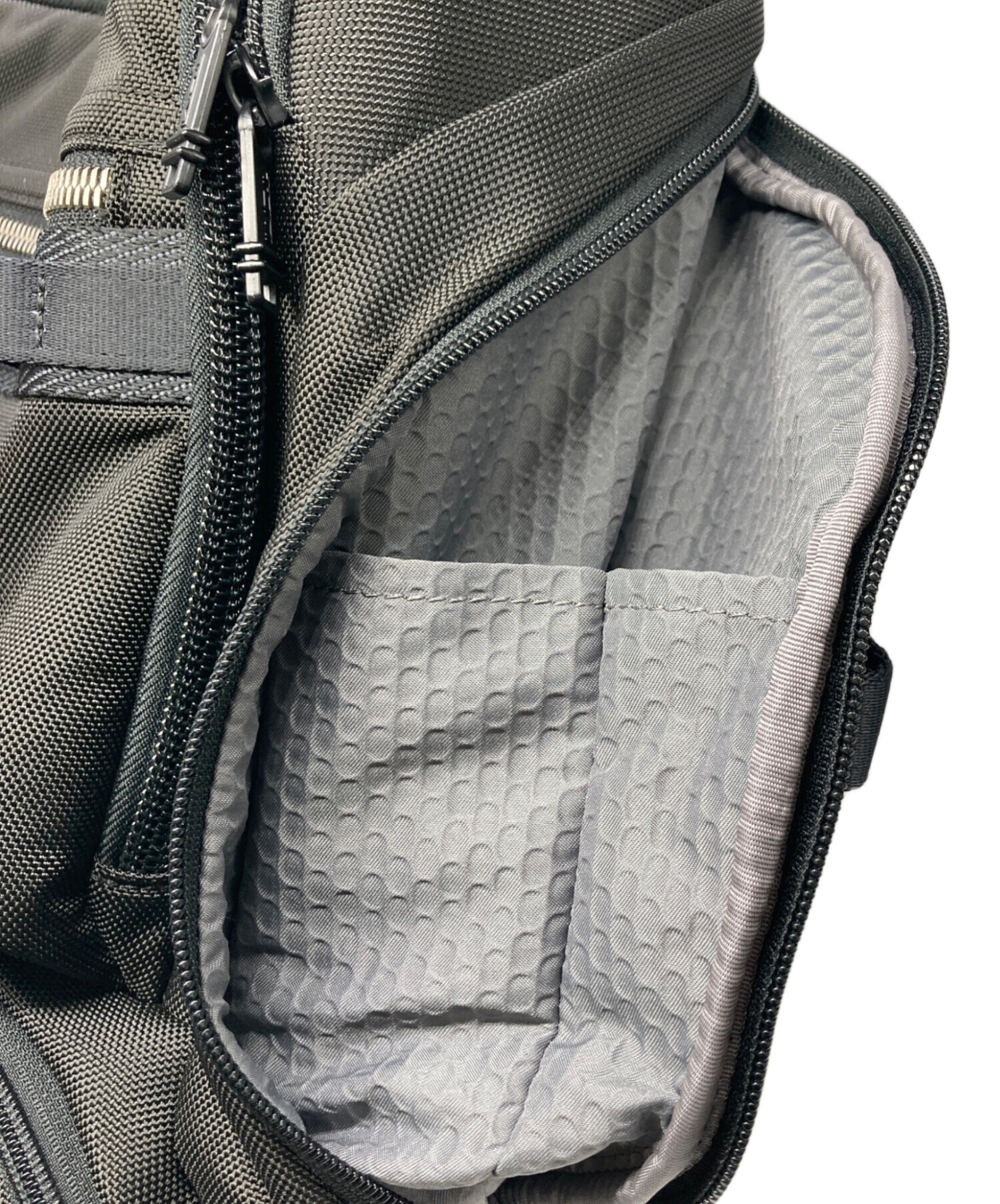 中古・古着通販】TUMI (トゥミ) ALPHA BRAVO RENEGADEバックパック