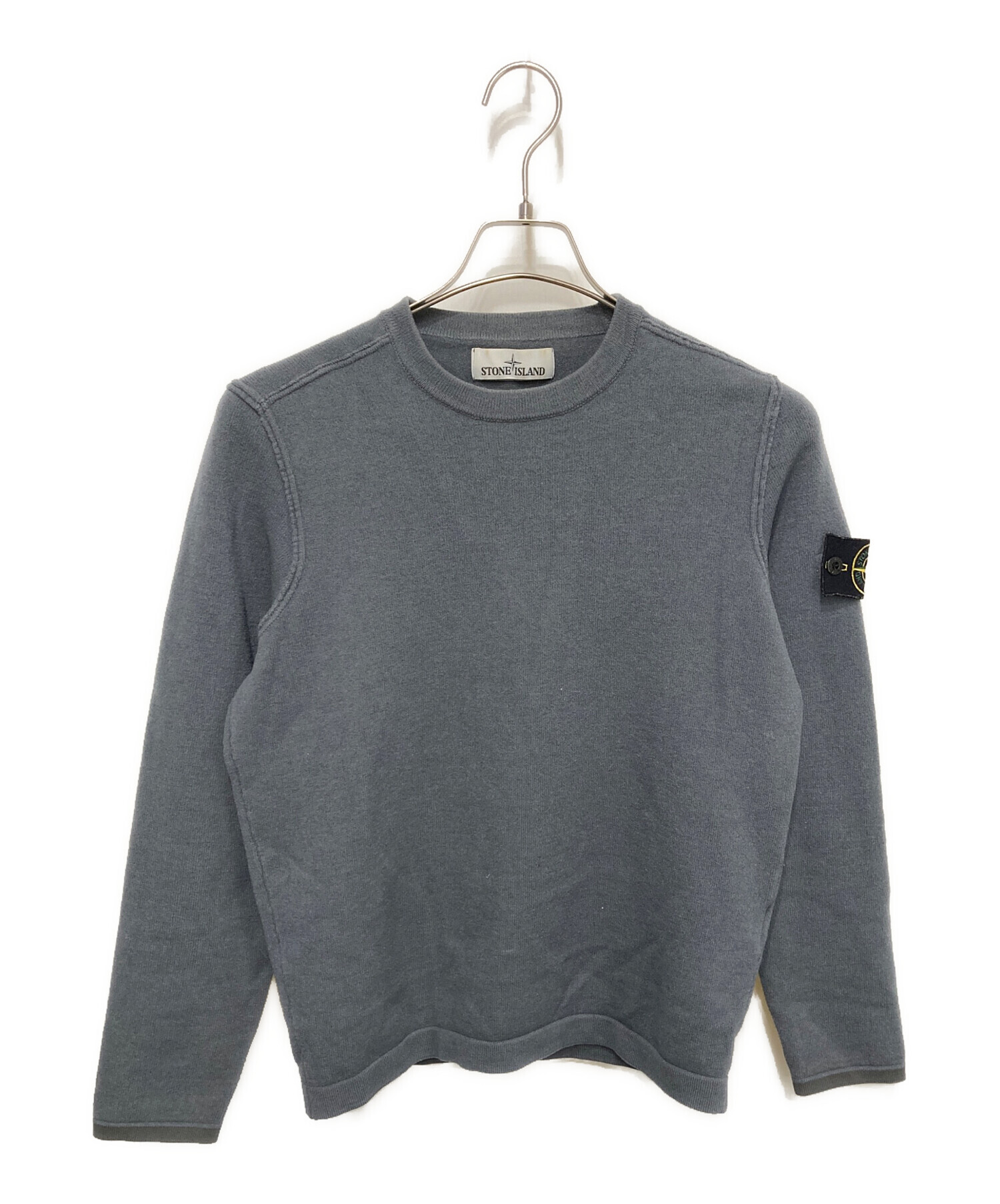 STONE  コットンニット M グレー ワッペン 中古・古着通販】STONE ISLAND (ストーンアイランド) ロゴワッペン